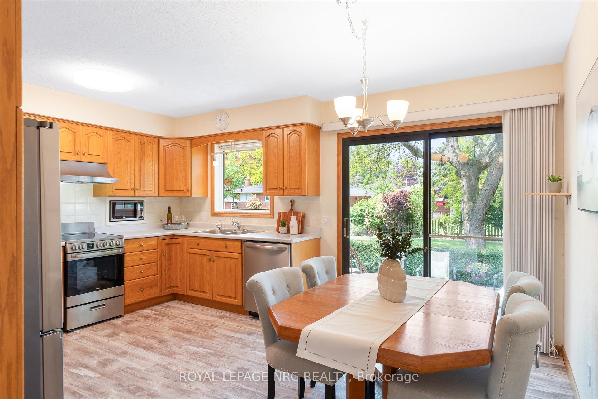Photo 21 of 47 Parnell Road, St. Catharines, Vine/Linwell — HOMEH