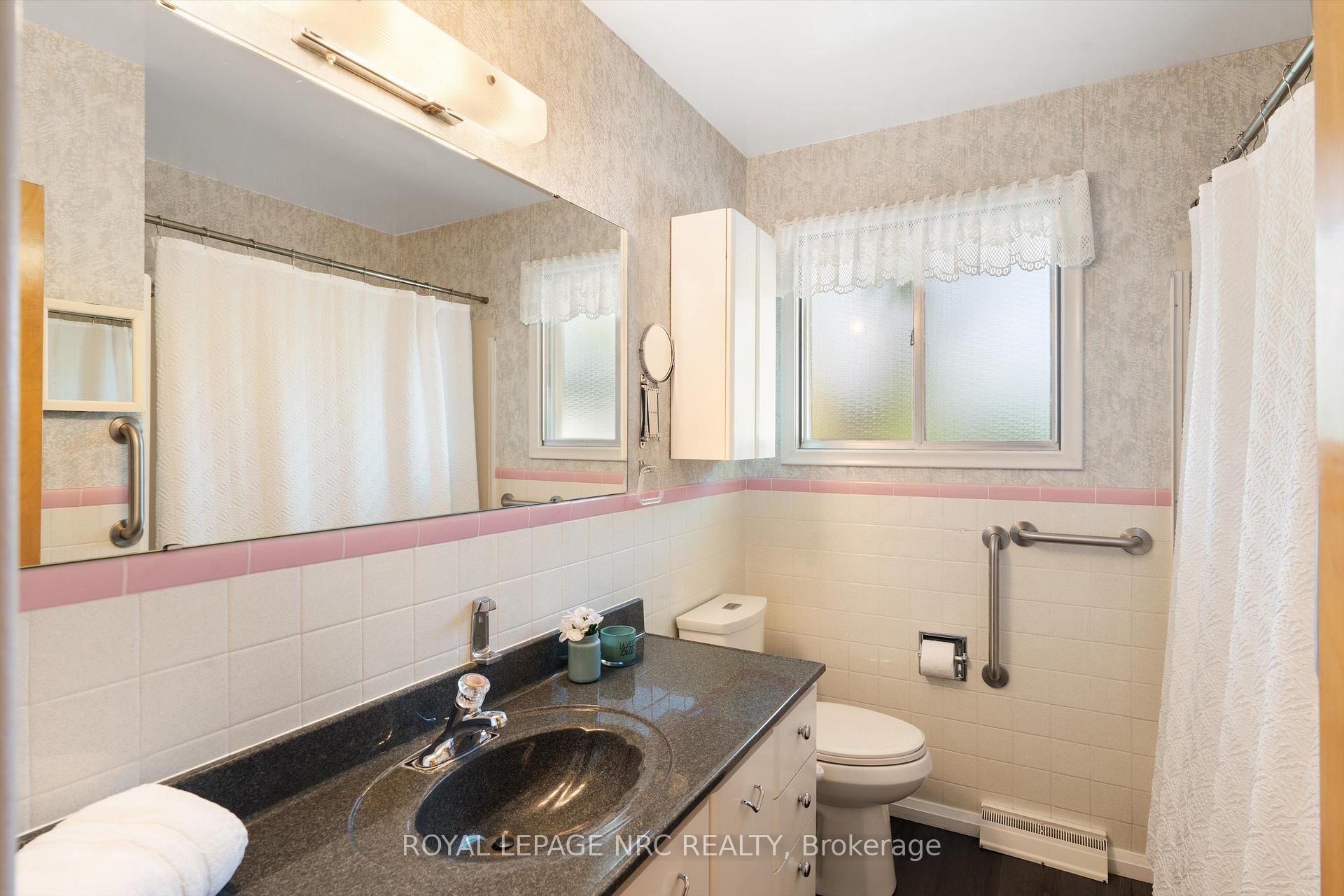 Photo 13 of 47 Parnell Road, St. Catharines, Vine/Linwell — HOMEH