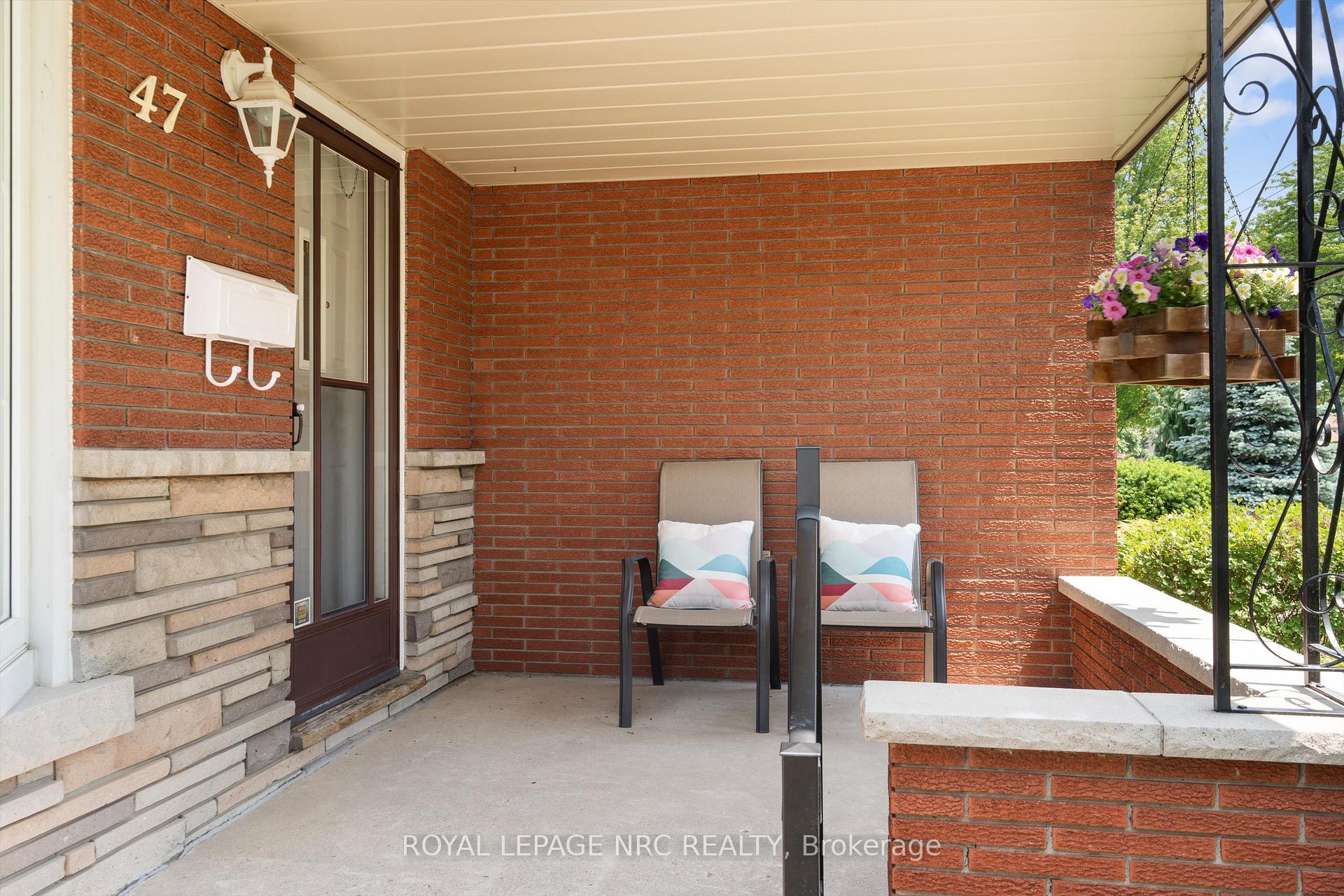 Photo 5 of 47 Parnell Road, St. Catharines, Vine/Linwell — HOMEH