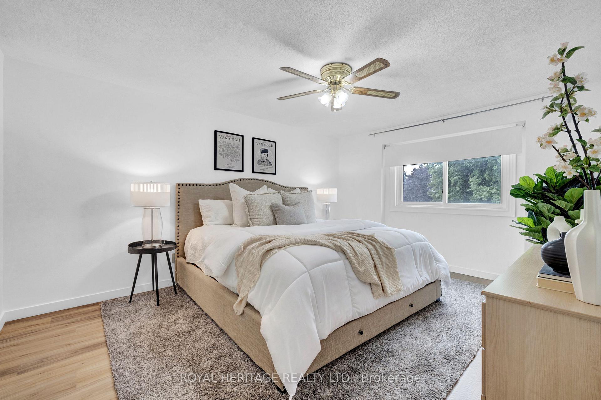 Photo 20 of 557 Berwick Crescent, Oshawa, McLaughlin — HOMEH