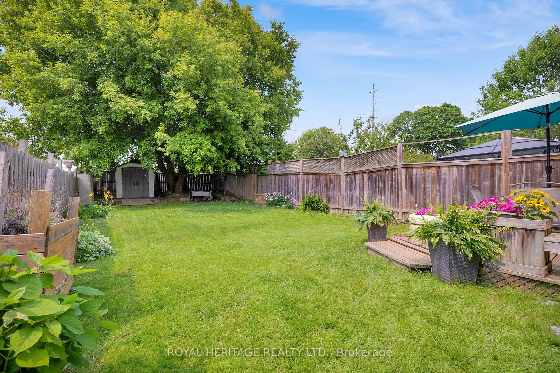 Photo 35 of 557 Berwick Crescent, Oshawa, McLaughlin — HOMEH