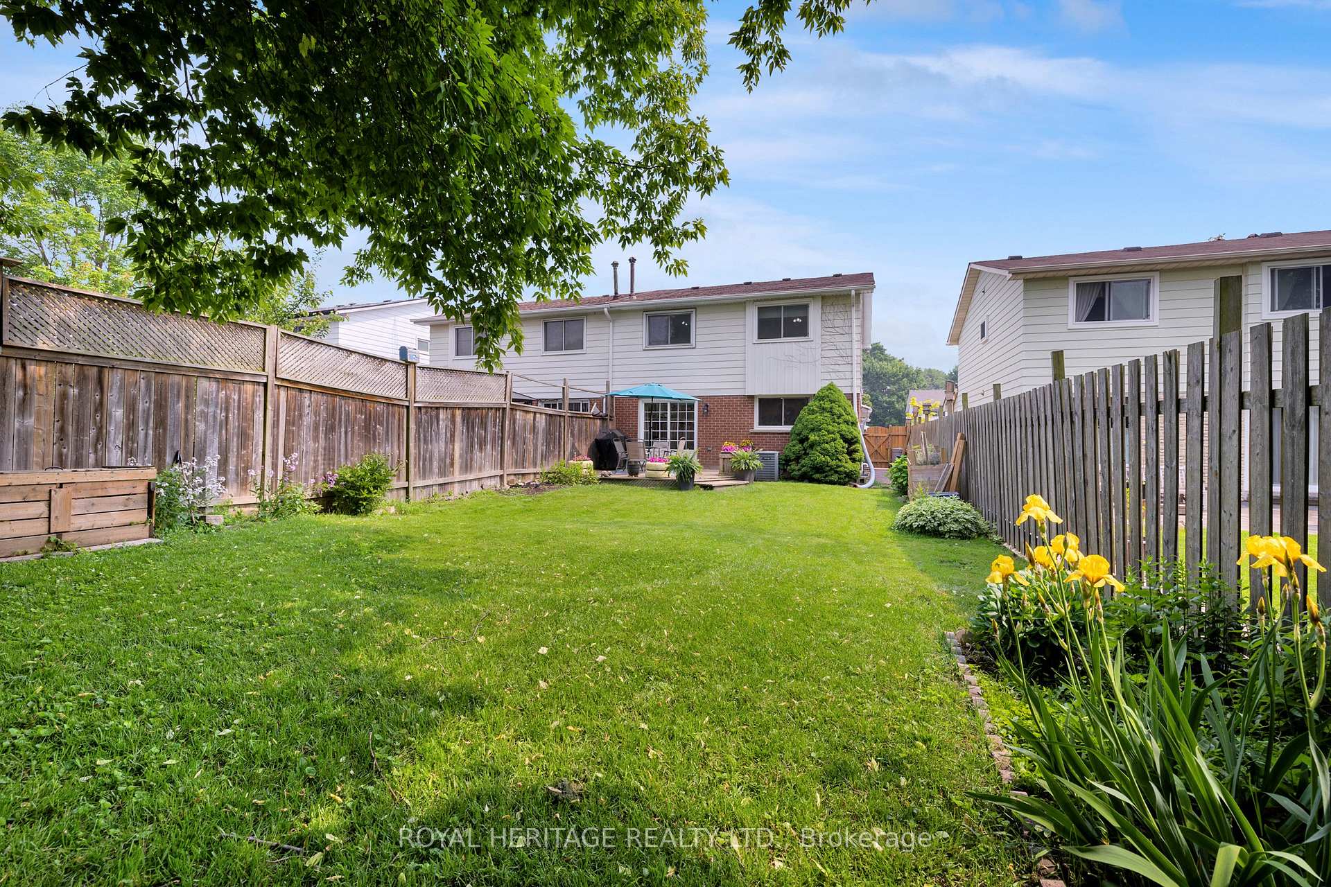 Photo 37 of 557 Berwick Crescent, Oshawa, McLaughlin — HOMEH