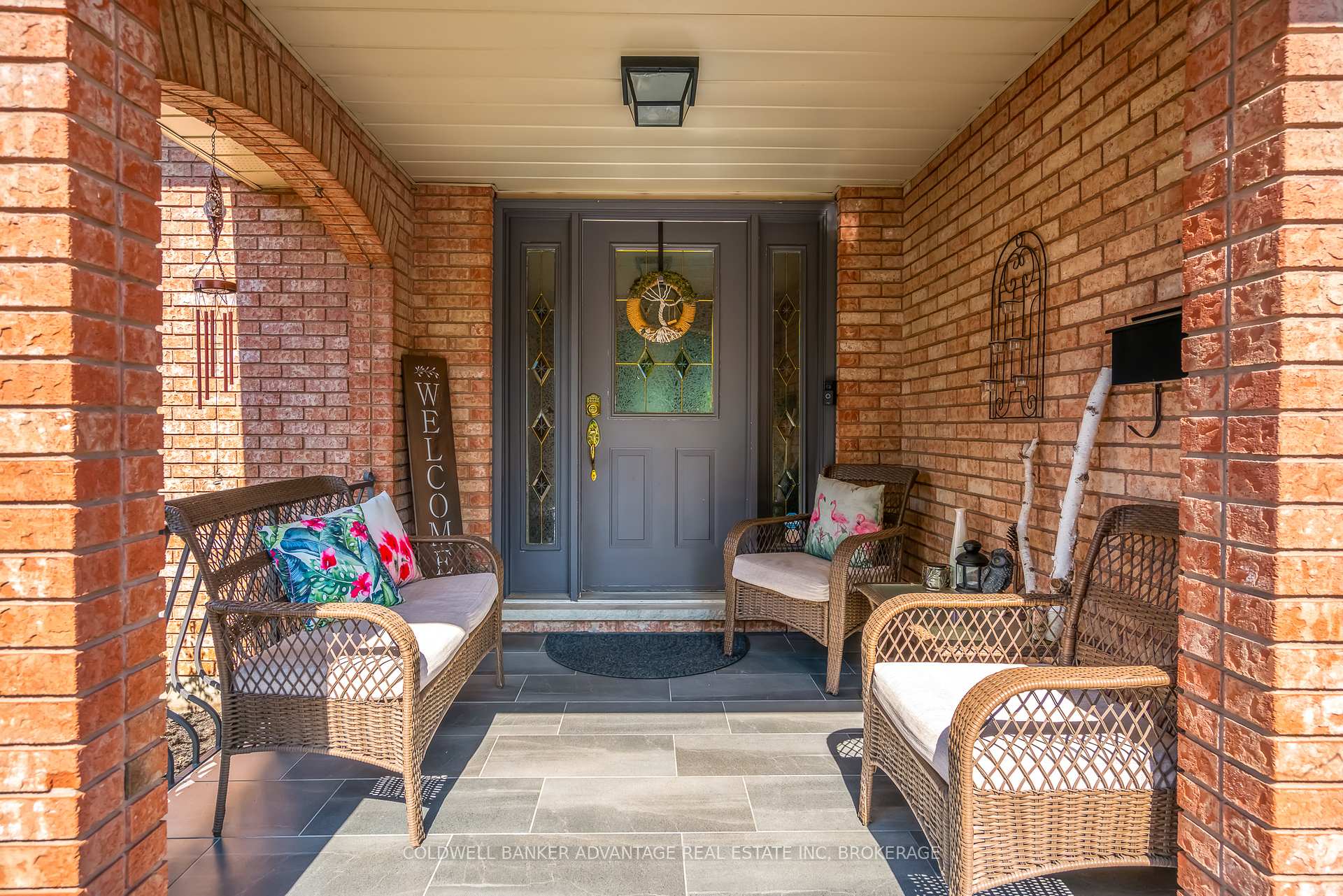 Photo 4 of 22 Vinemount Drive, Pelham, Fonthill — HOMEH