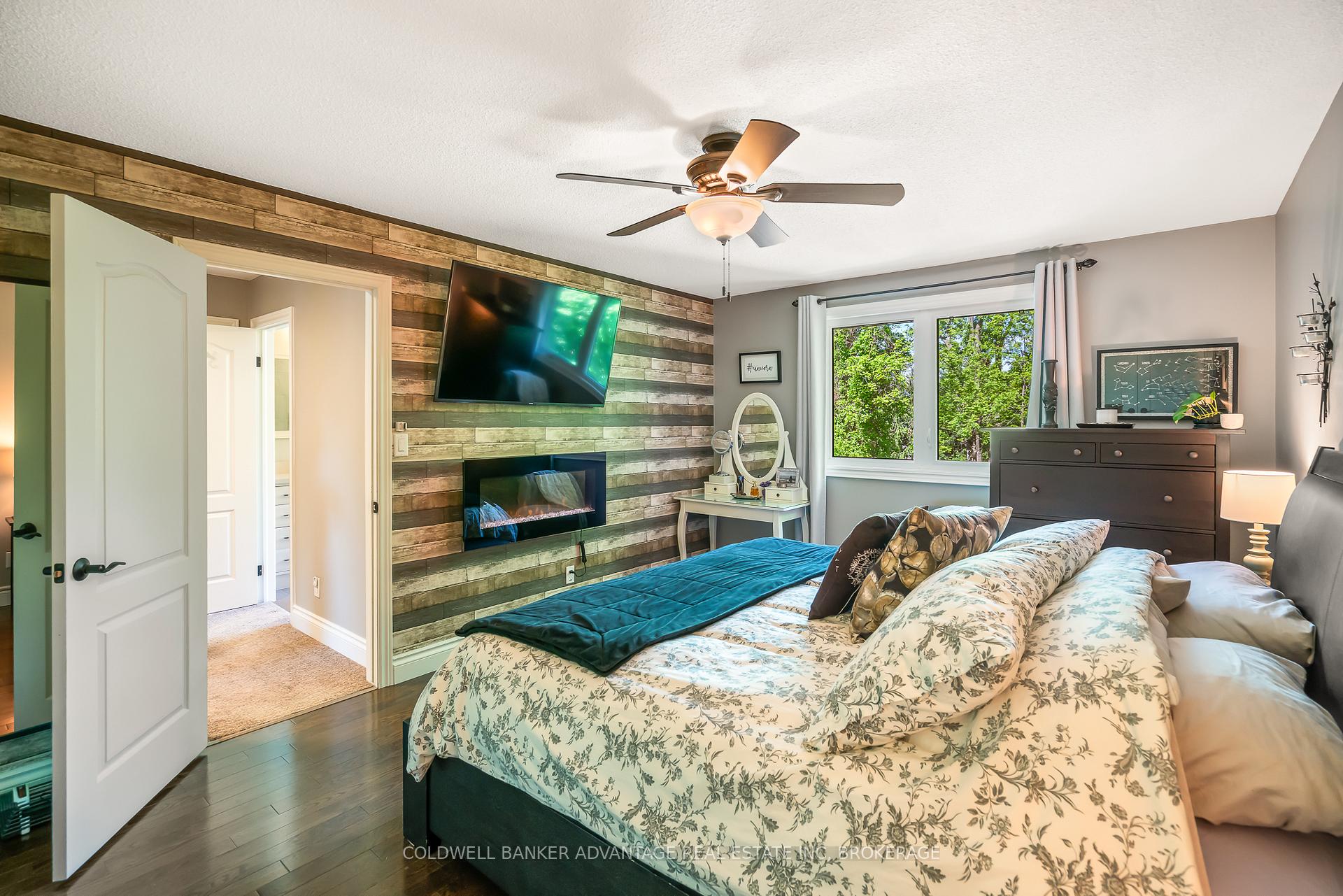 Photo 13 of 22 Vinemount Drive, Pelham, Fonthill — HOMEH