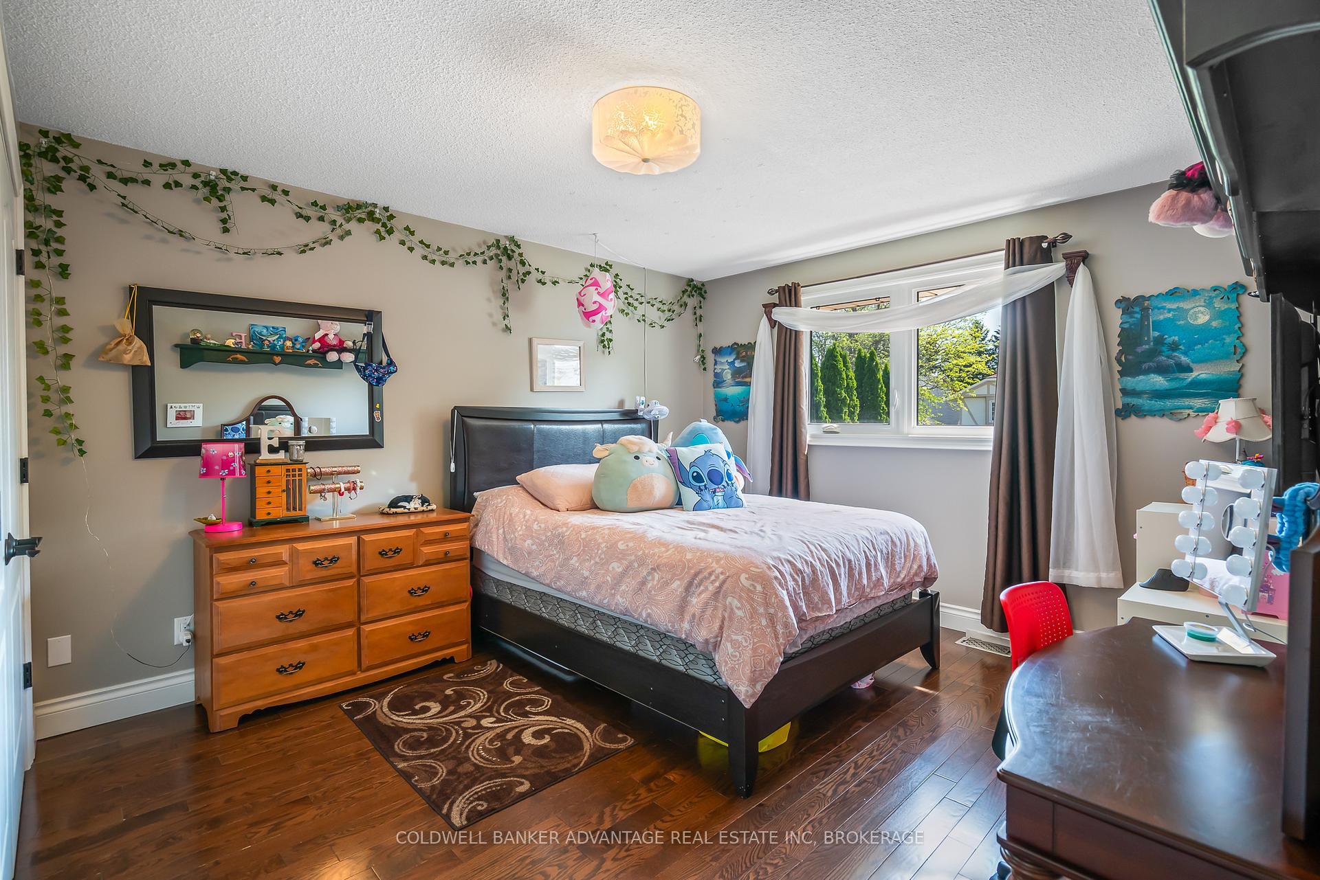 Photo 18 of 22 Vinemount Drive, Pelham, Fonthill — HOMEH