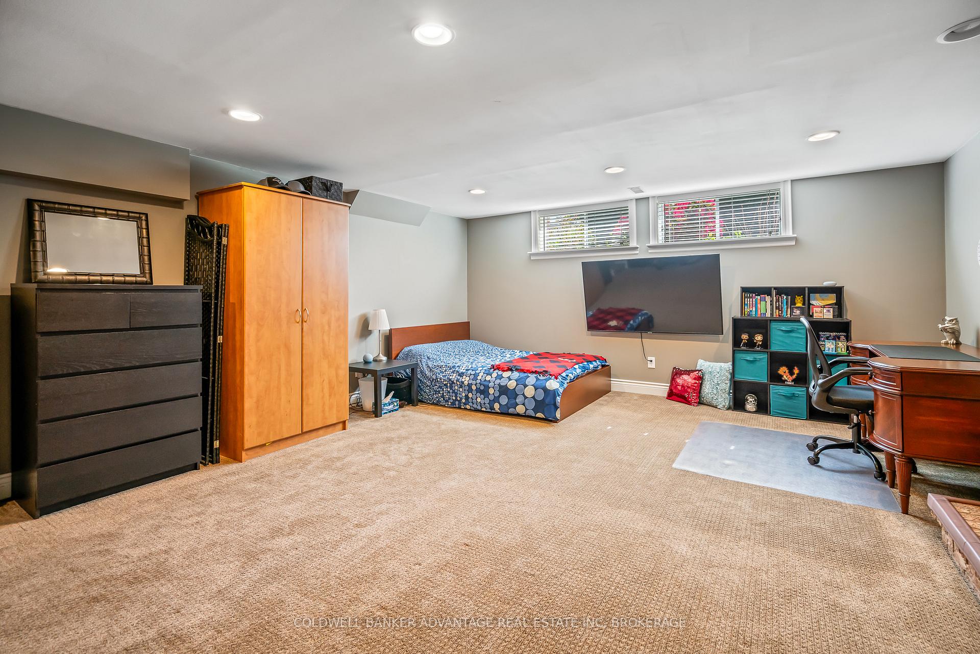 Photo 20 of 22 Vinemount Drive, Pelham, Fonthill — HOMEH
