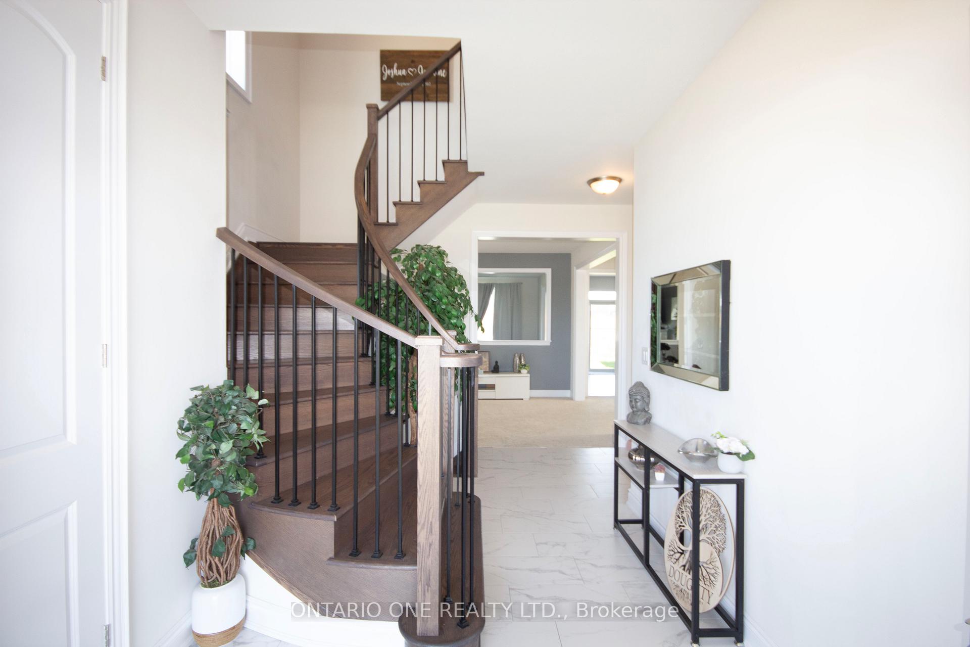 Photo 3 of 3129 Orion Boulevard, Orillia — HOMEH