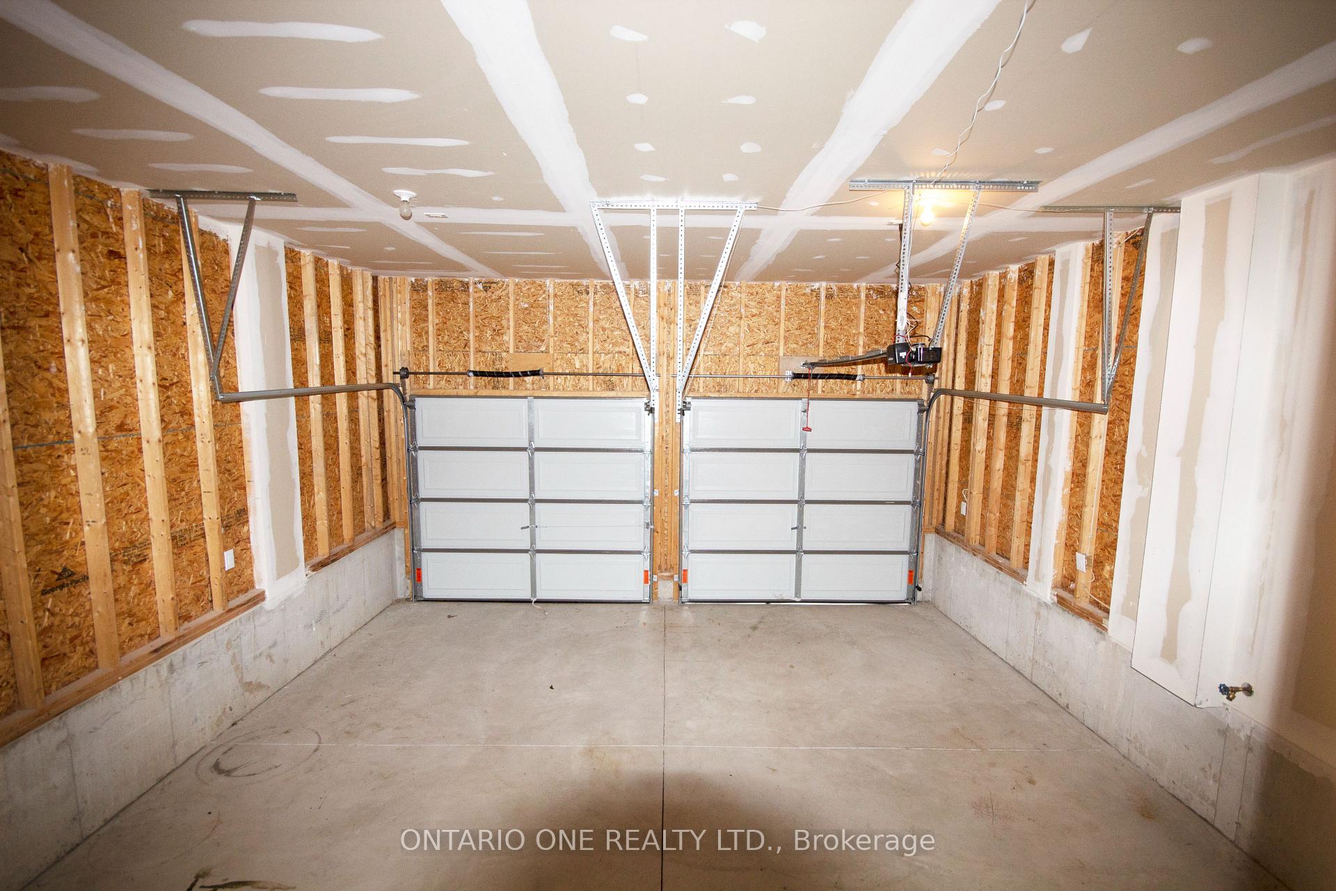 Photo 21 of 3129 Orion Boulevard, Orillia — HOMEH