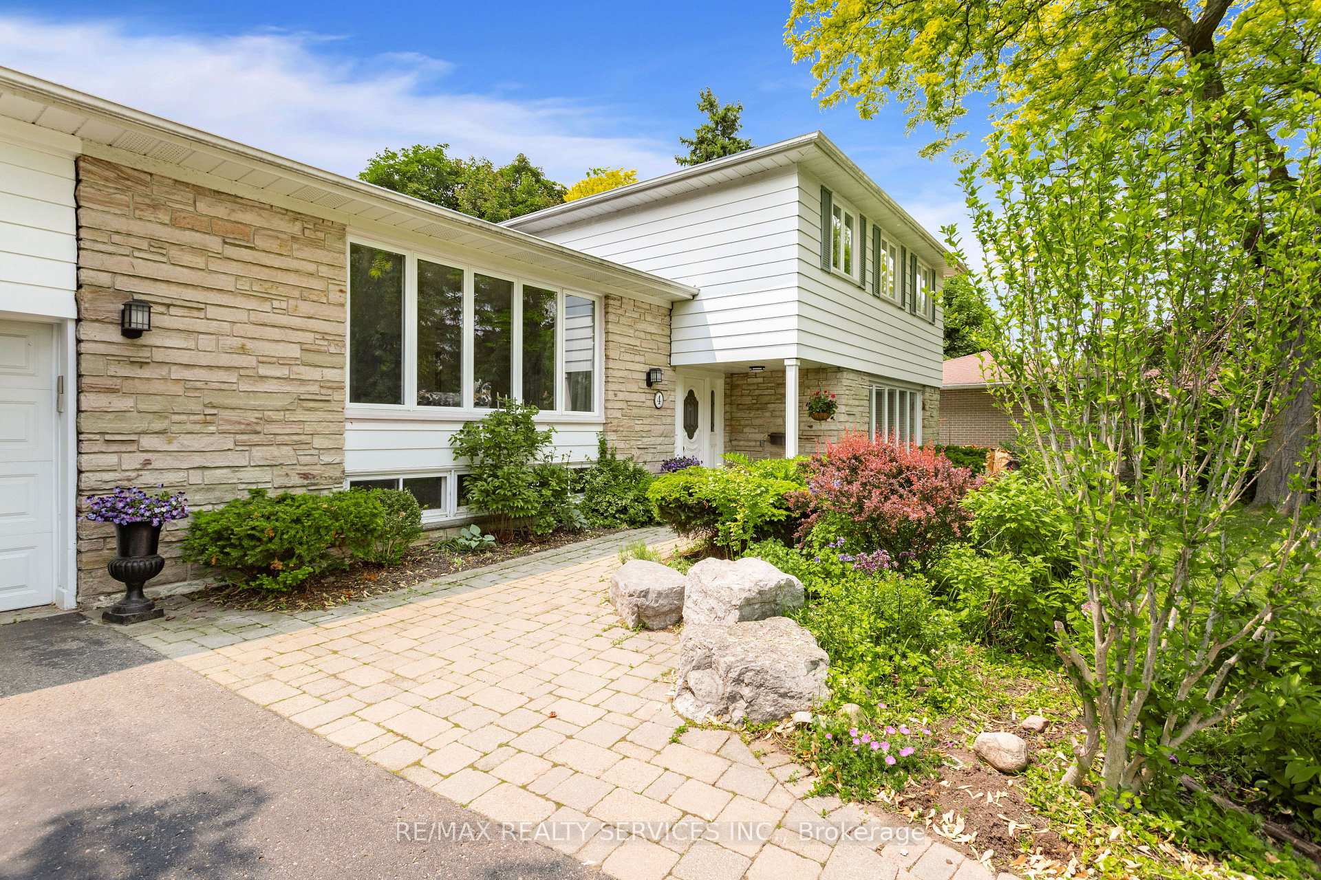 Photo 18 of 4 Richmond Drive, Brampton, Brampton East — HOMEH