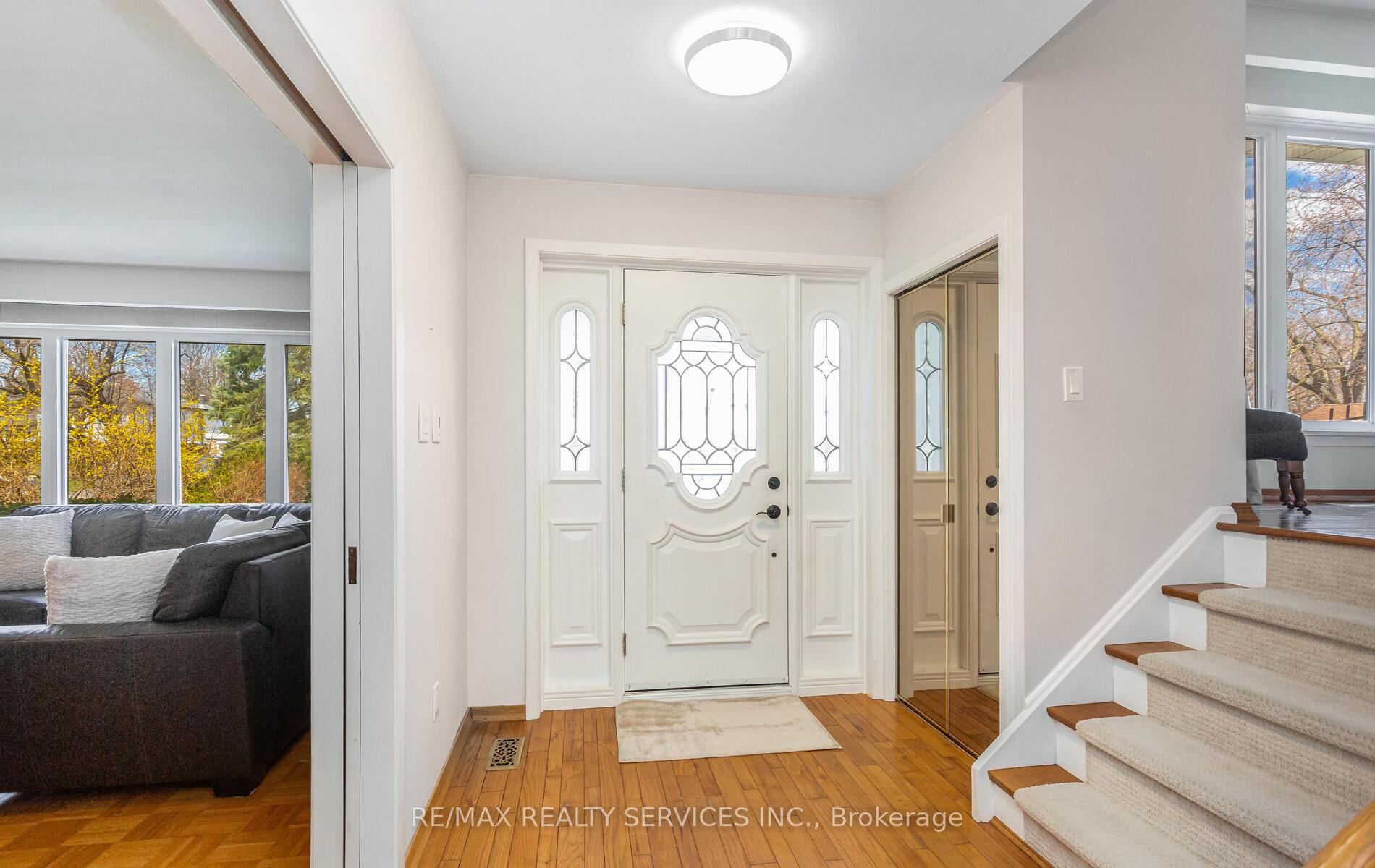 Photo 4 of 4 Richmond Drive, Brampton, Brampton East — HOMEH