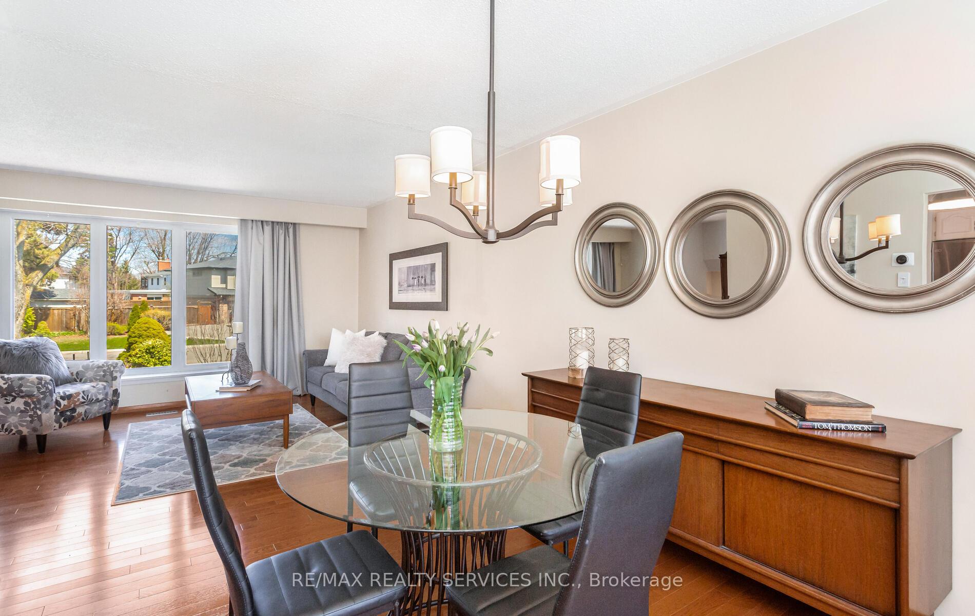 Photo 10 of 4 Richmond Drive, Brampton, Brampton East — HOMEH