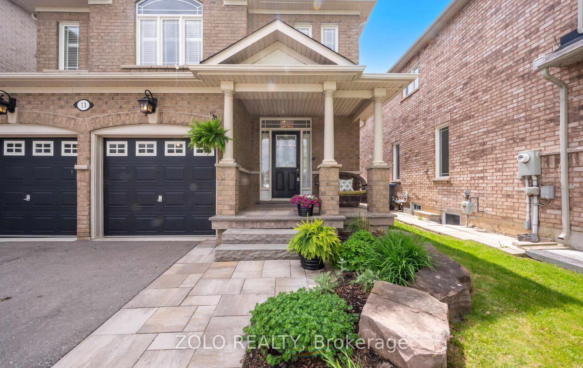 Photo 3 of 13 Putnam Drive, Brampton, Fletcher's Meadow — HOMEH