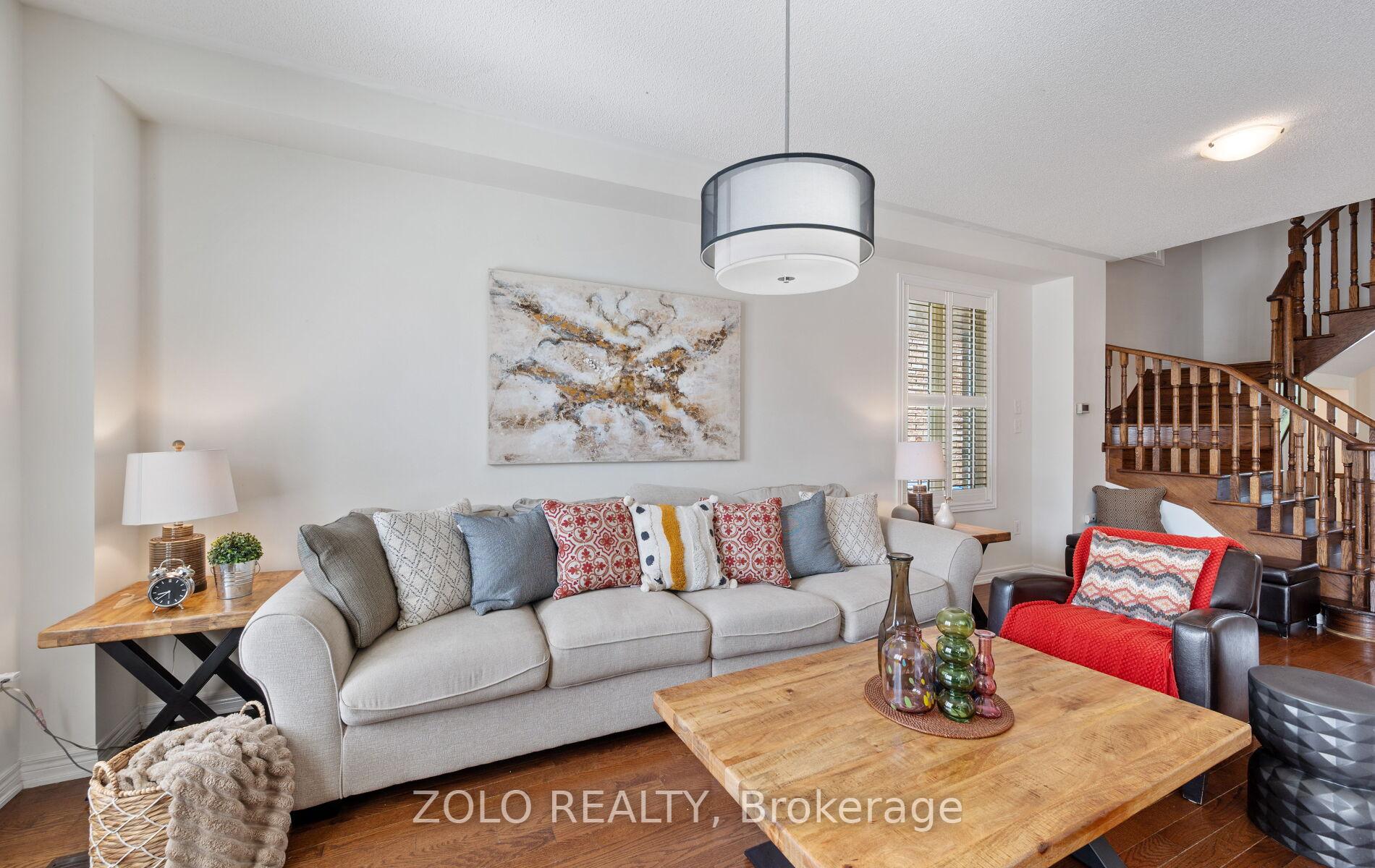 Photo 4 of 13 Putnam Drive, Brampton, Fletcher's Meadow — HOMEH