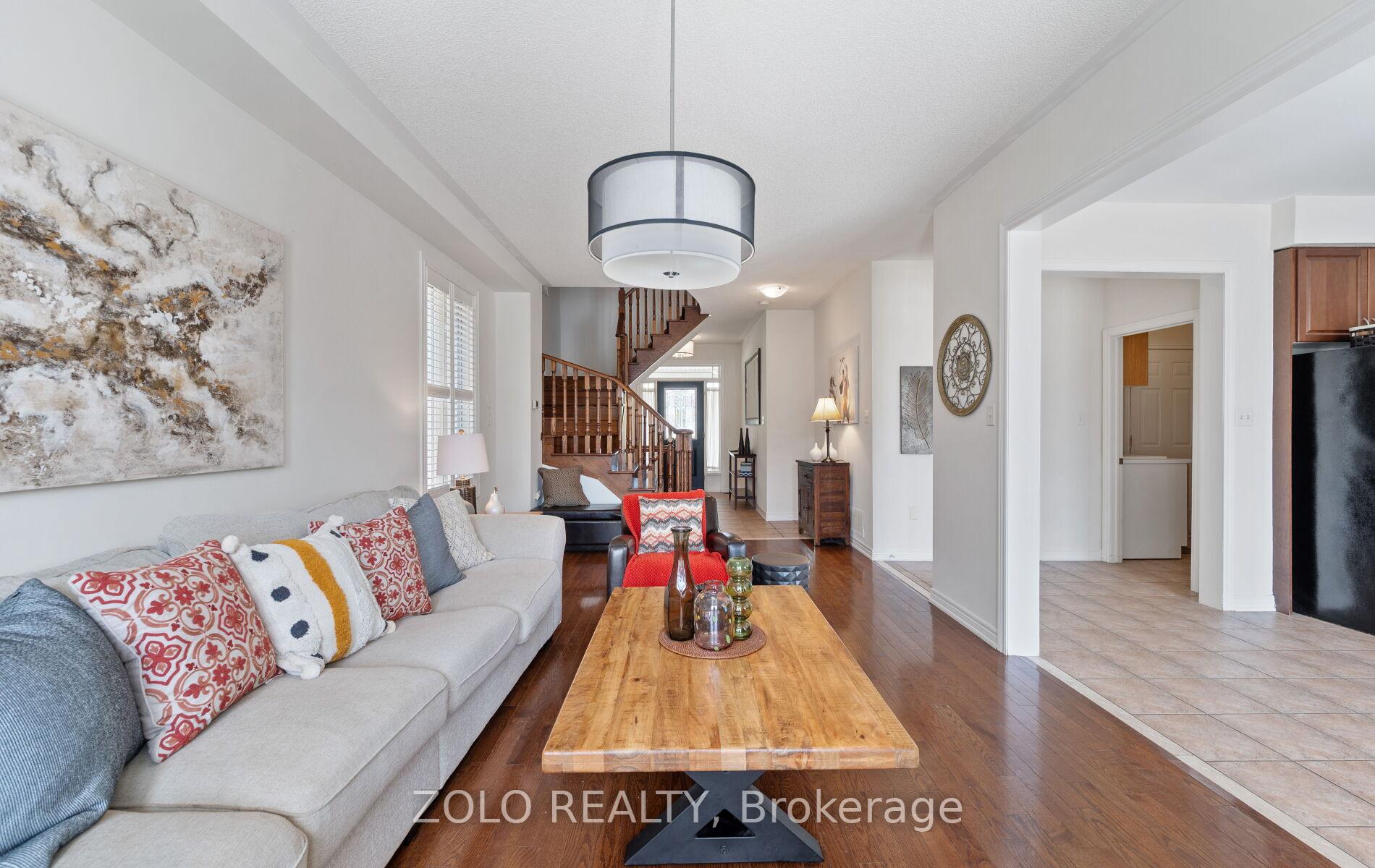 Photo 9 of 13 Putnam Drive, Brampton, Fletcher's Meadow — HOMEH