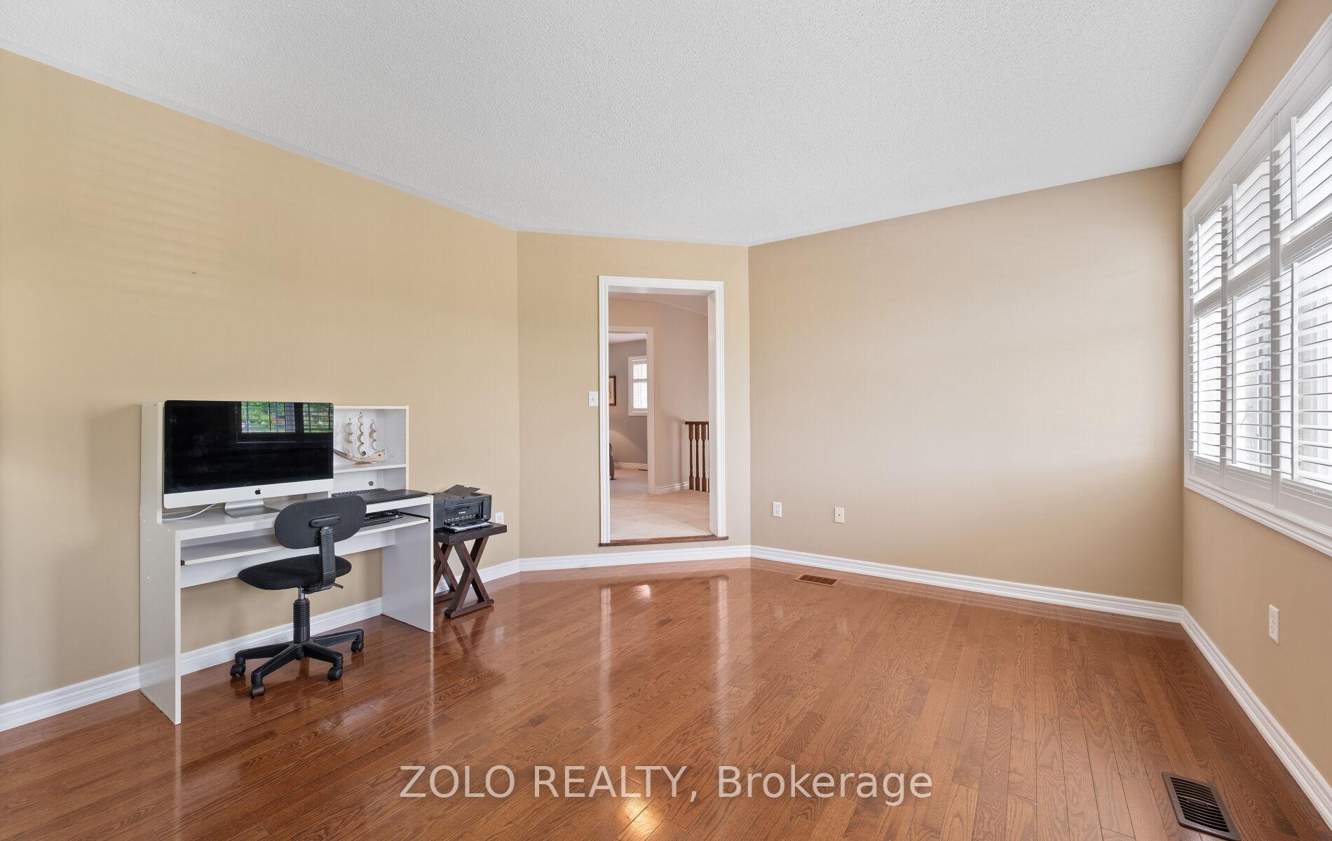 Photo 31 of 13 Putnam Drive, Brampton, Fletcher's Meadow — HOMEH