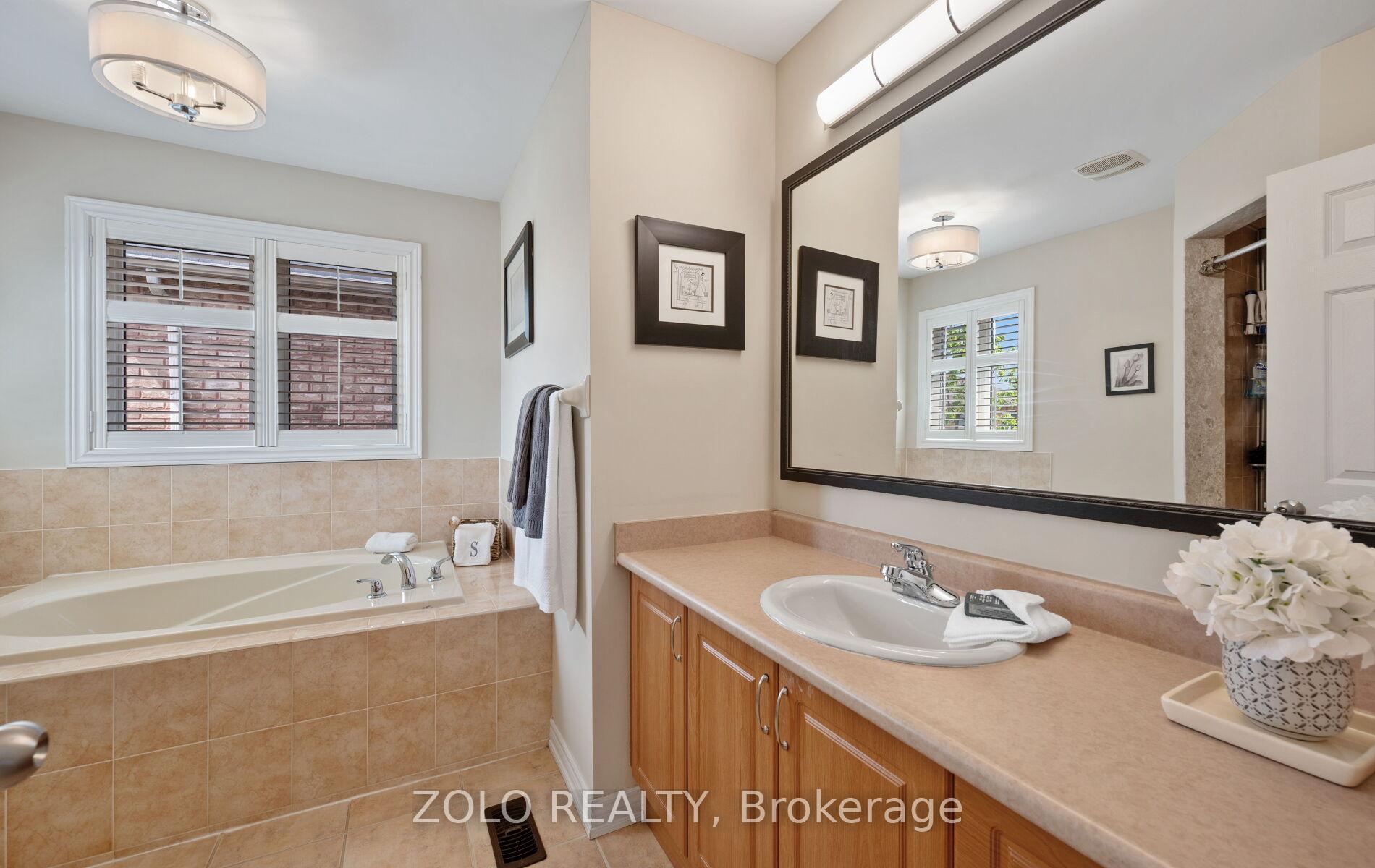 Photo 36 of 13 Putnam Drive, Brampton, Fletcher's Meadow — HOMEH