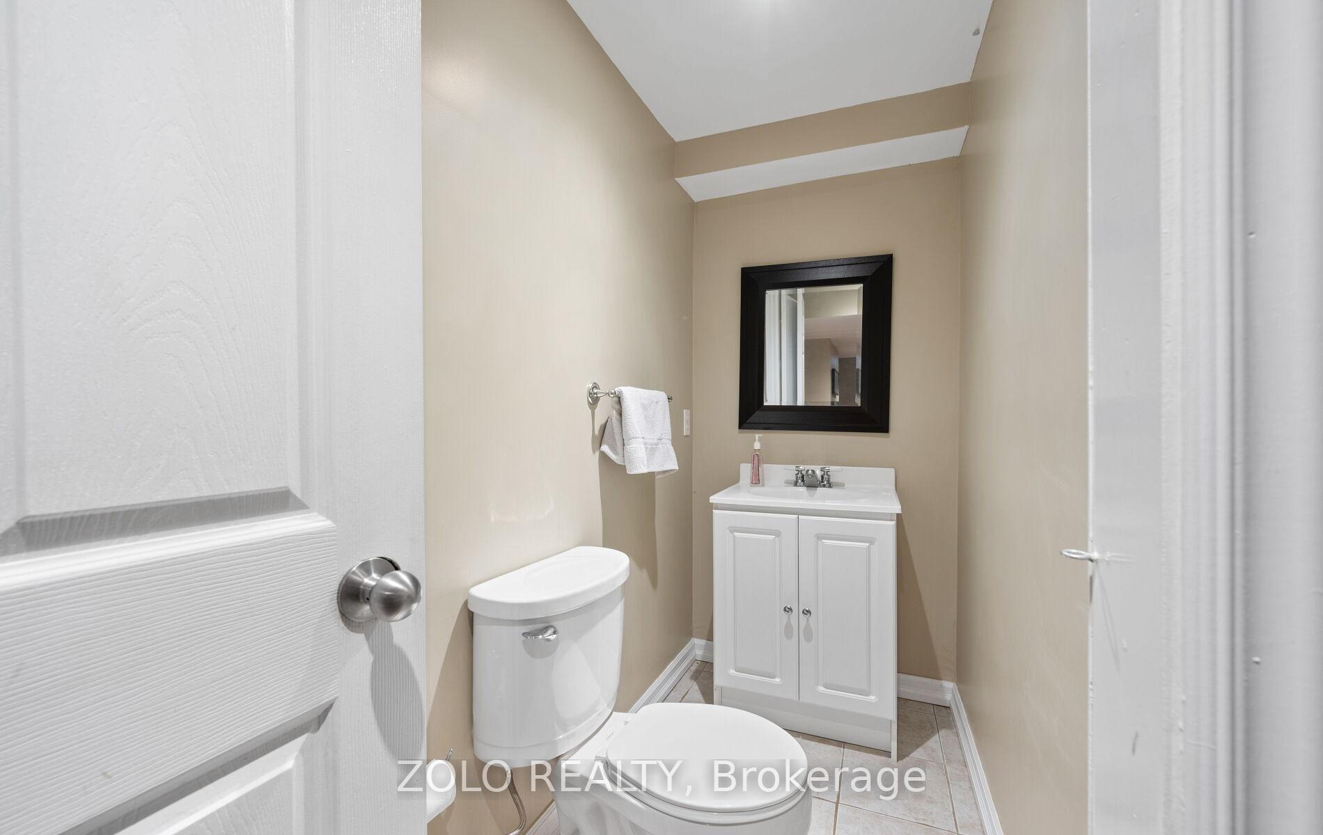 Photo 39 of 13 Putnam Drive, Brampton, Fletcher's Meadow — HOMEH