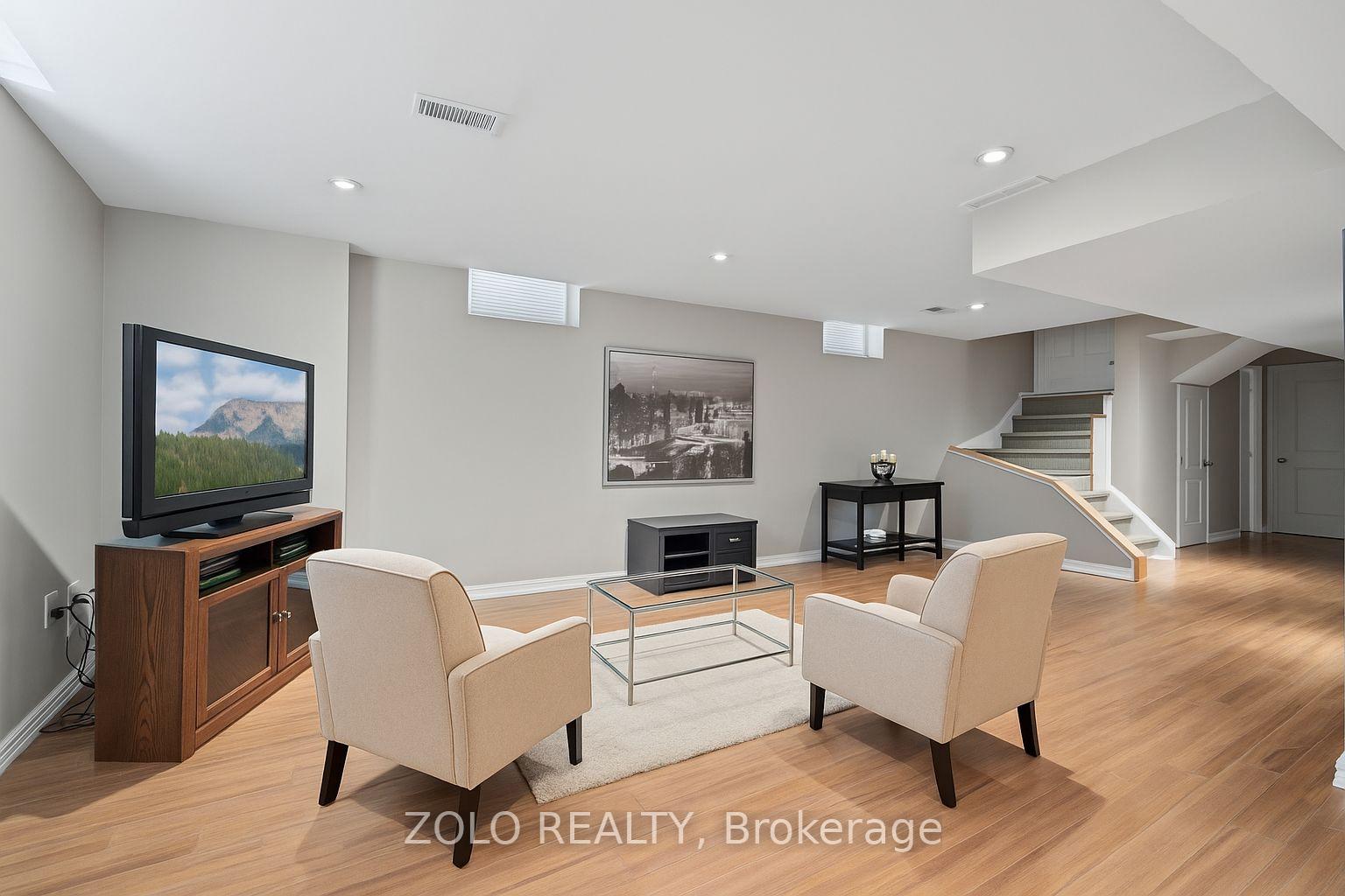 Photo 43 of 13 Putnam Drive, Brampton, Fletcher's Meadow — HOMEH