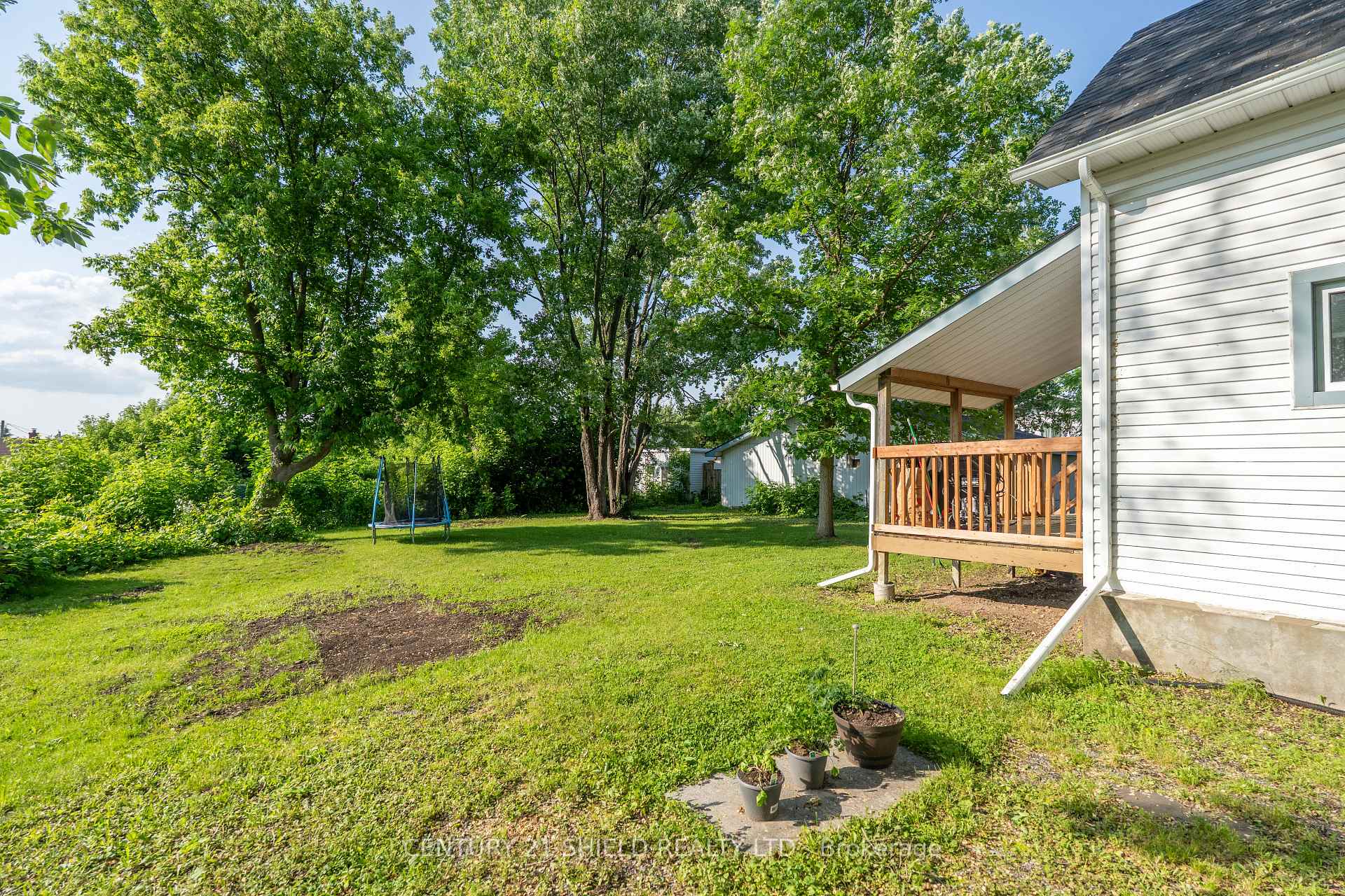Photo 19 of 907 2nd Street W, Cornwall — HOMEH