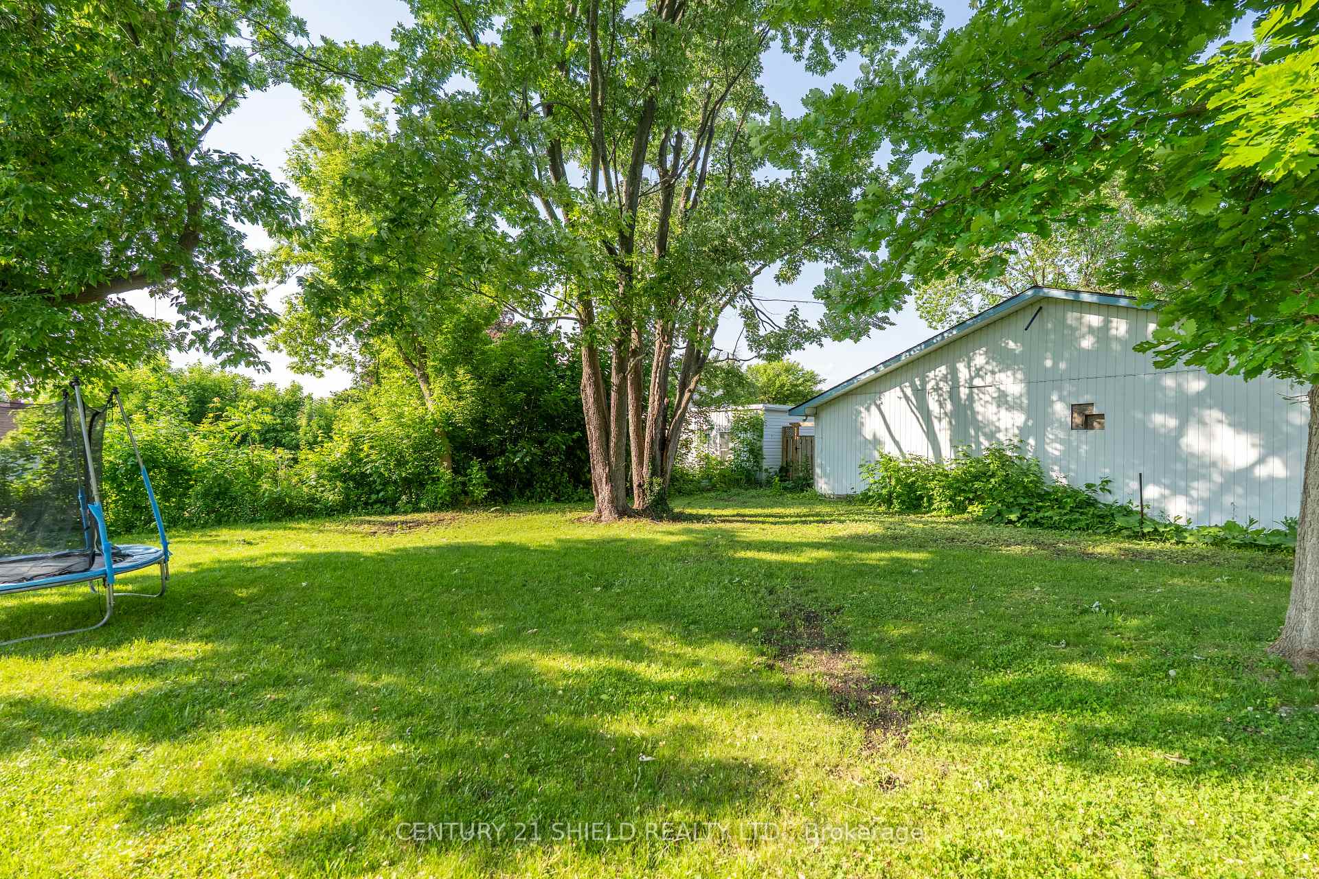 Photo 17 of 907 2nd Street W, Cornwall — HOMEH