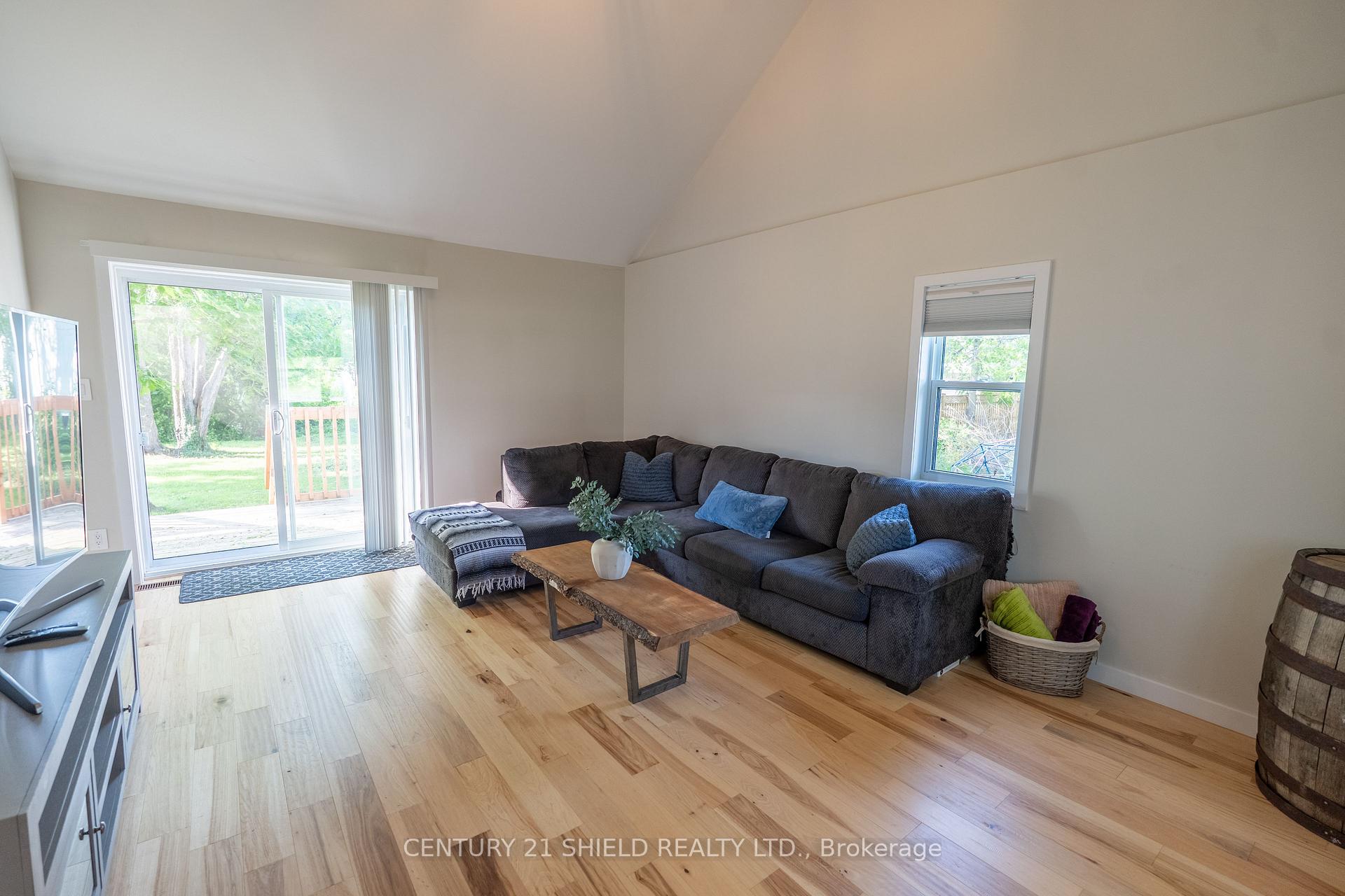 Photo 25 of 907 2nd Street W, Cornwall — HOMEH