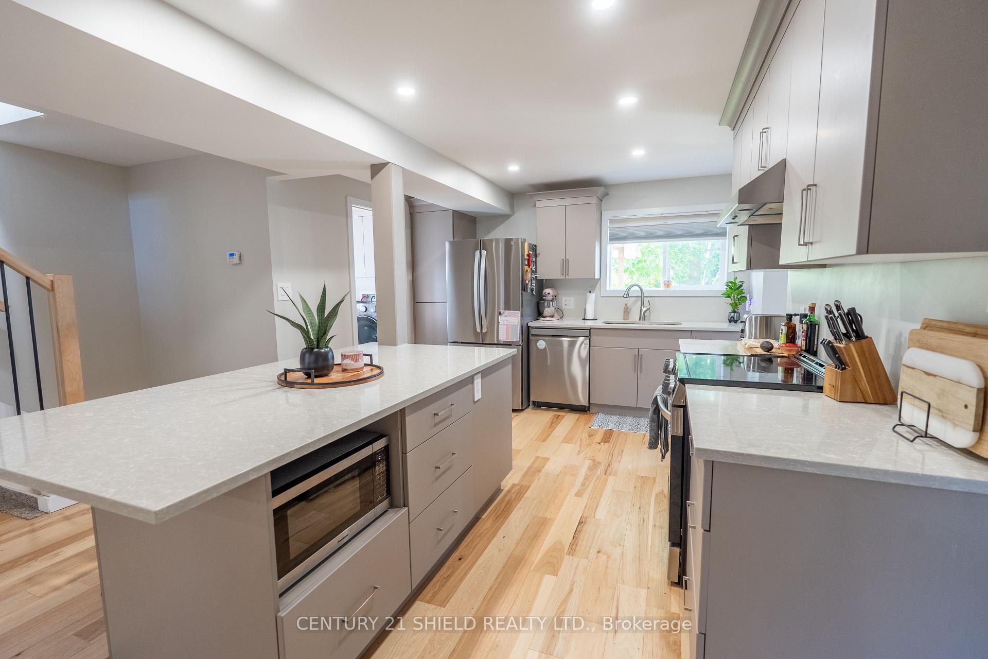 Photo 13 of 907 2nd Street W, Cornwall — HOMEH