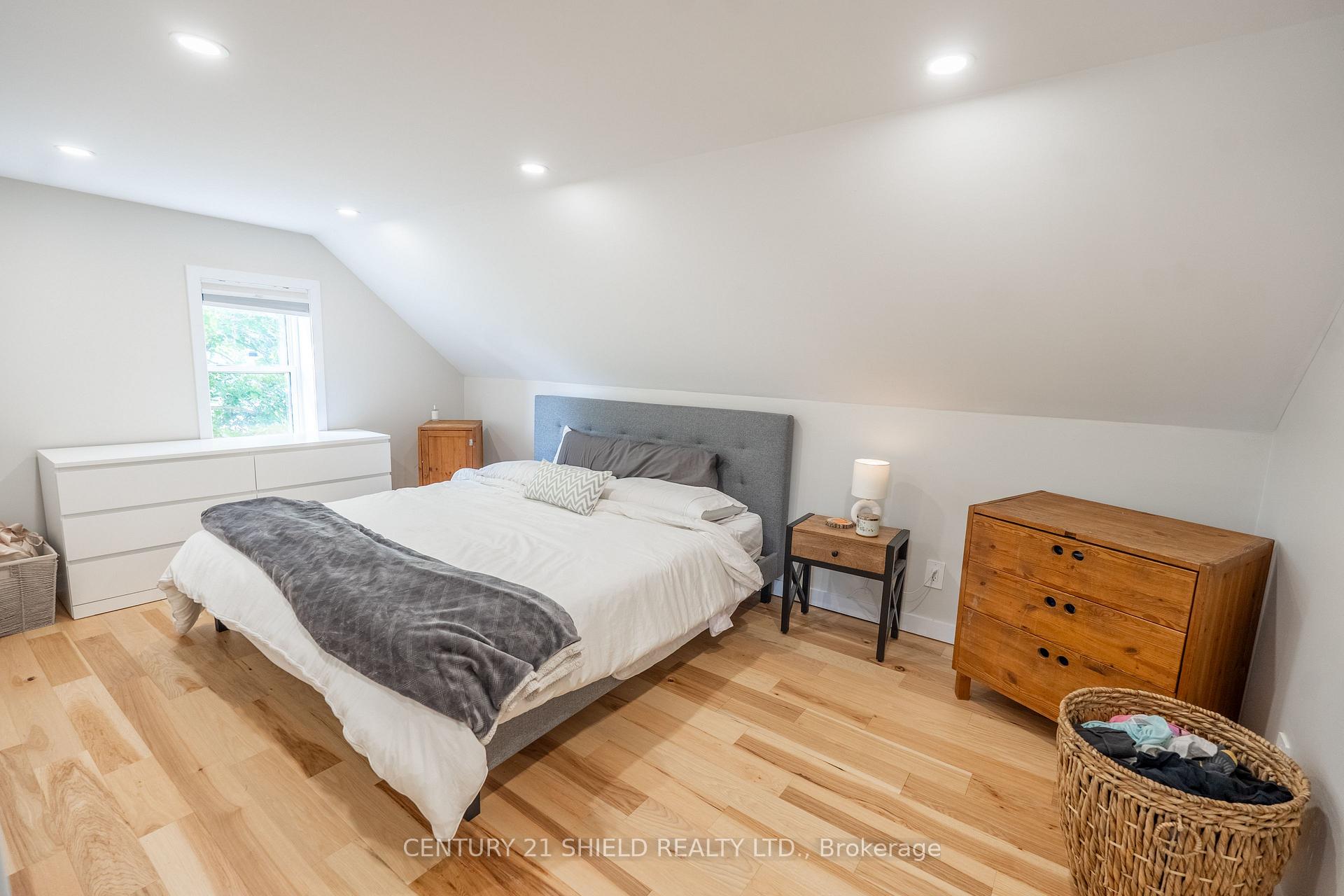 Photo 18 of 907 2nd Street W, Cornwall — HOMEH