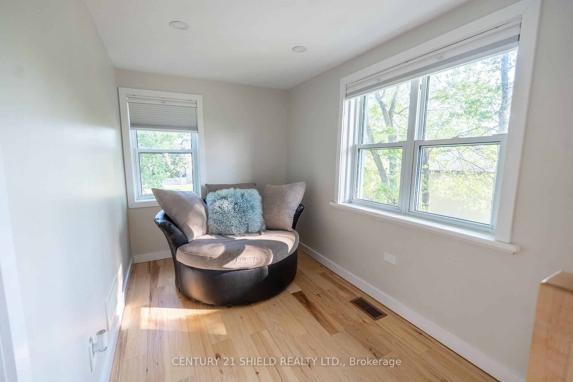 Photo 20 of 907 2nd Street W, Cornwall — HOMEH