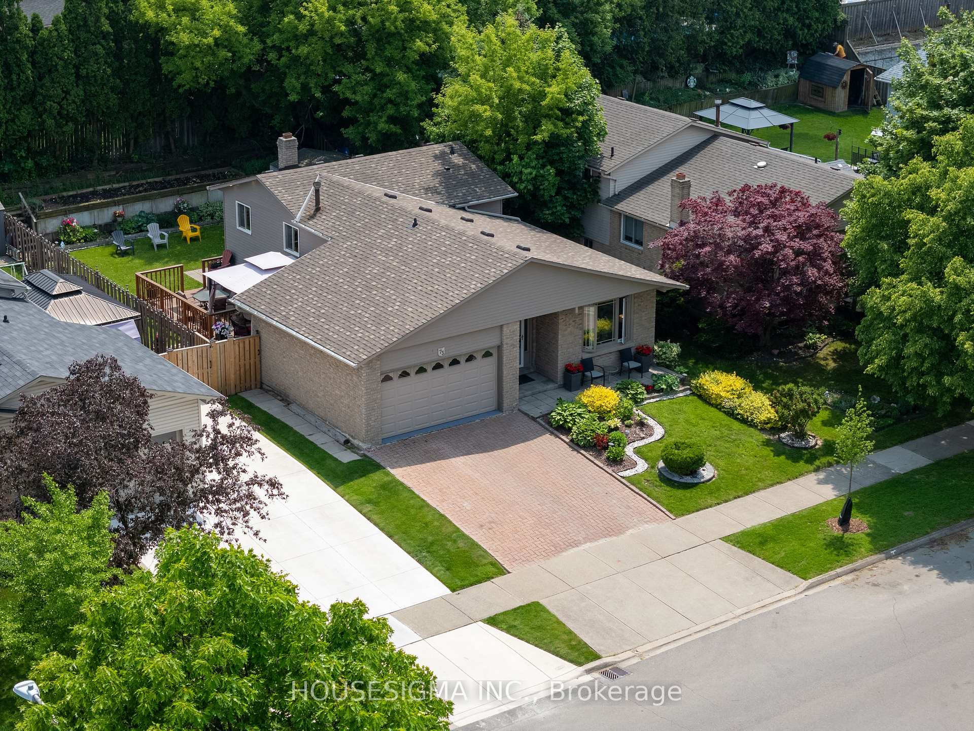 Photo 10 of 73 Athenia Drive, Hamilton, Stoney Creek Mountain — HOMEH