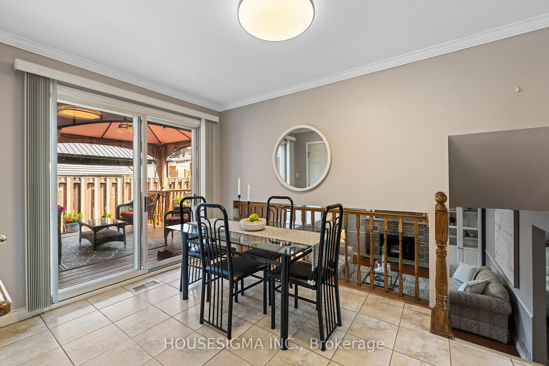 Photo 5 of 73 Athenia Drive, Hamilton, Stoney Creek Mountain — HOMEH