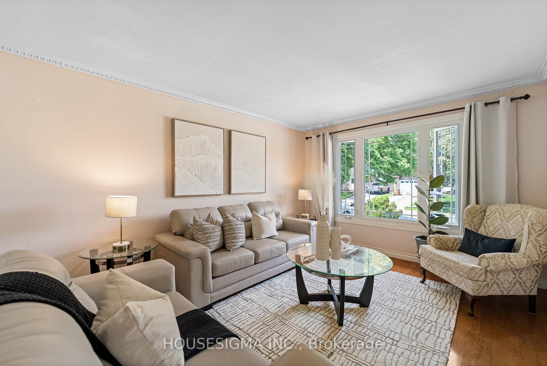 Photo 4 of 73 Athenia Drive, Hamilton, Stoney Creek Mountain — HOMEH