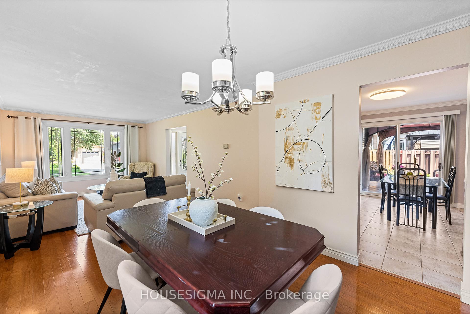 Photo 11 of 73 Athenia Drive, Hamilton, Stoney Creek Mountain — HOMEH