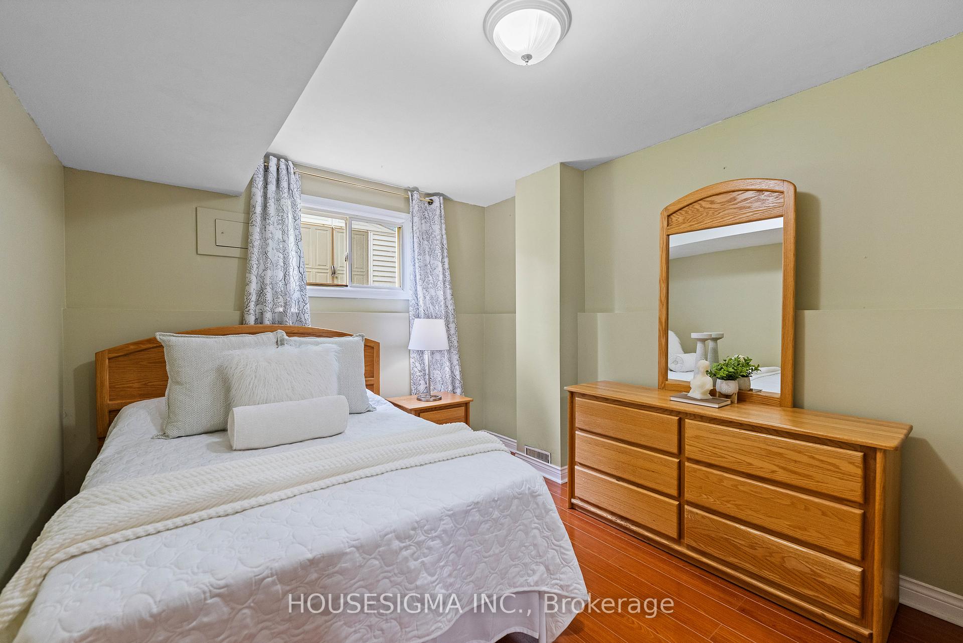 Photo 33 of 73 Athenia Drive, Hamilton, Stoney Creek Mountain — HOMEH