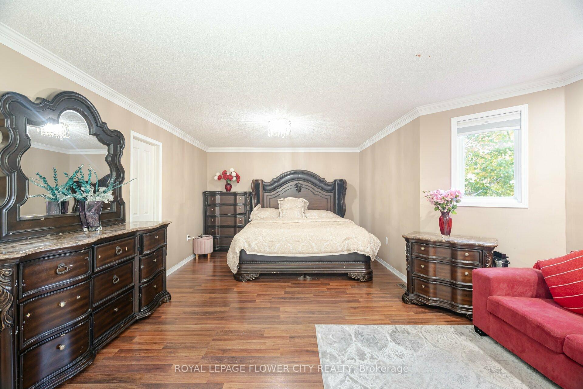 Photo 22 of 35 Jones Drive, Barrie, Grove East — HOMEH