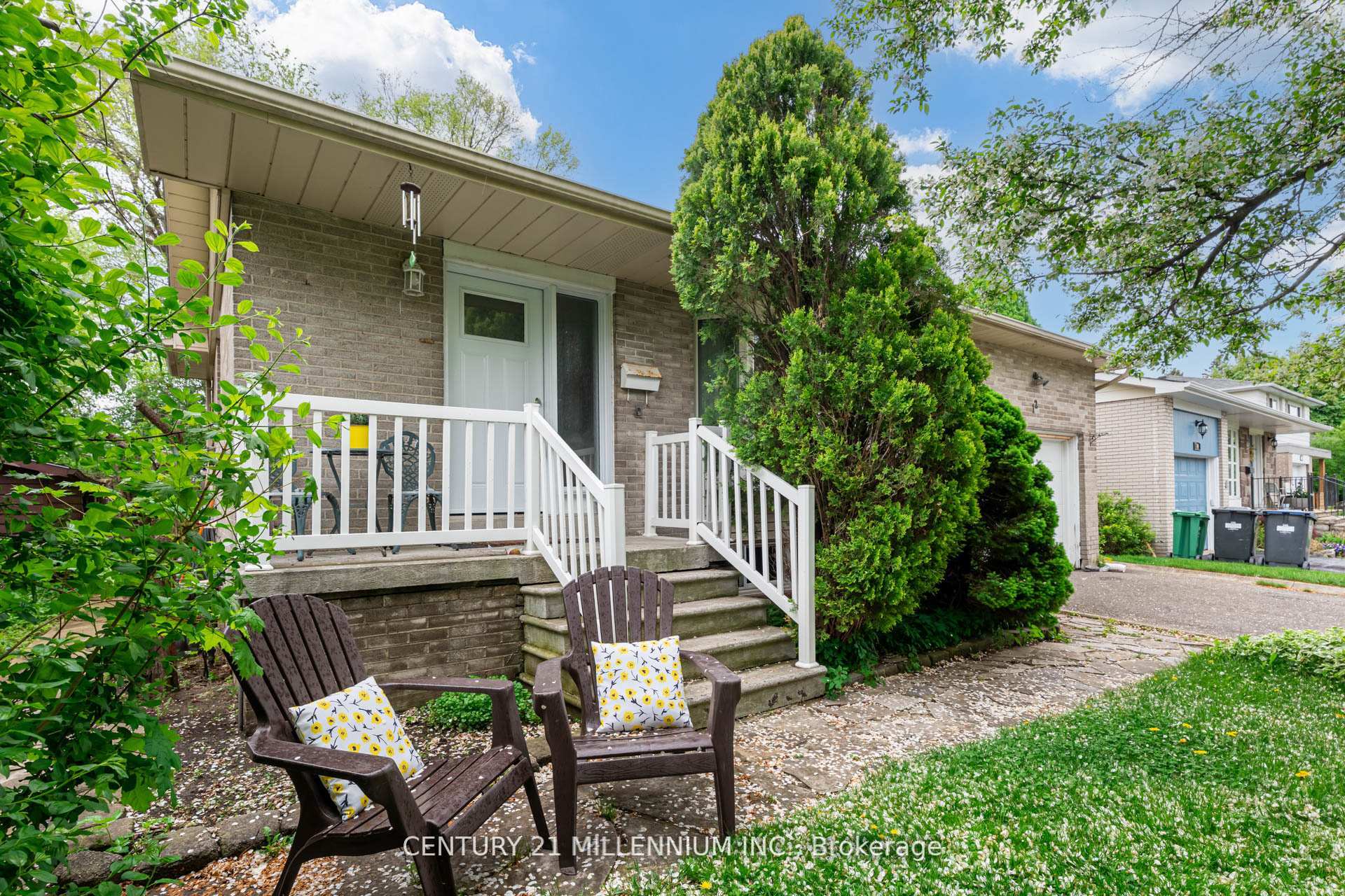 Photo 1 of 12 Parkend Avenue, Brampton, Brampton South — HOMEH