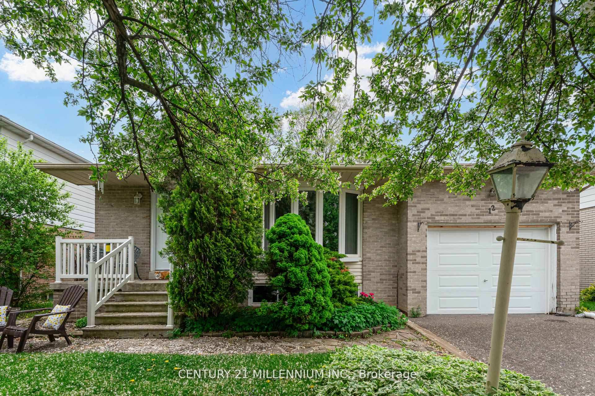 Photo 17 of 12 Parkend Avenue, Brampton, Brampton South — HOMEH