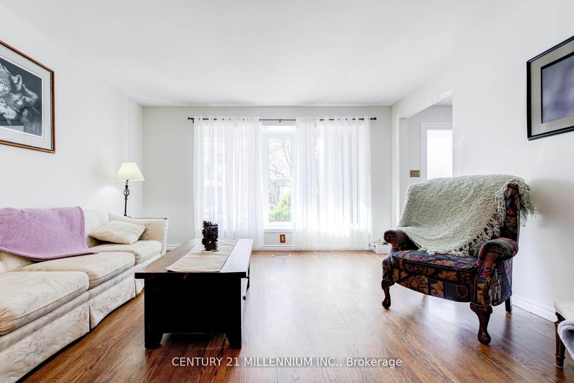 Photo 2 of 12 Parkend Avenue, Brampton, Brampton South — HOMEH