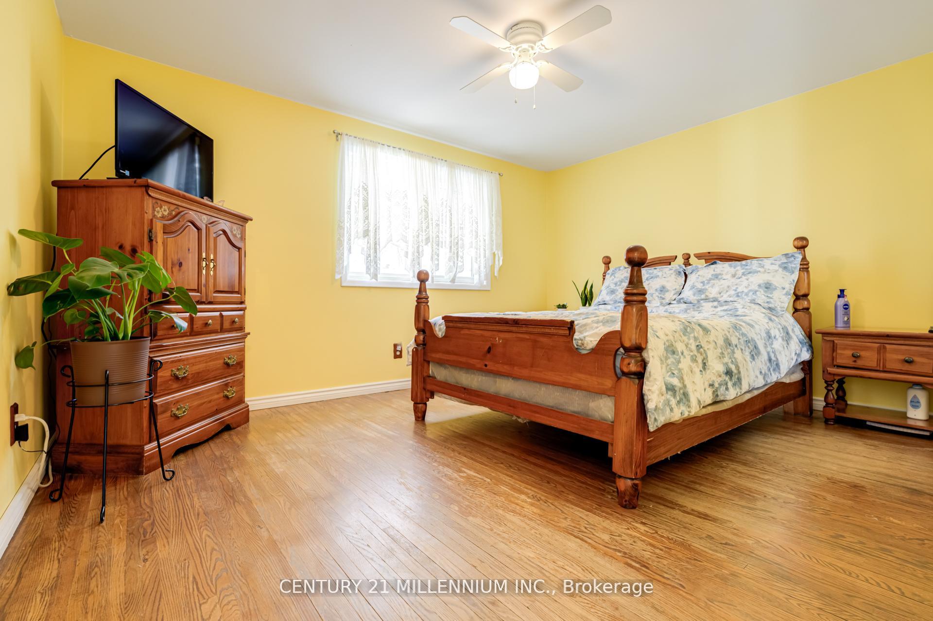 Photo 15 of 12 Parkend Avenue, Brampton, Brampton South — HOMEH