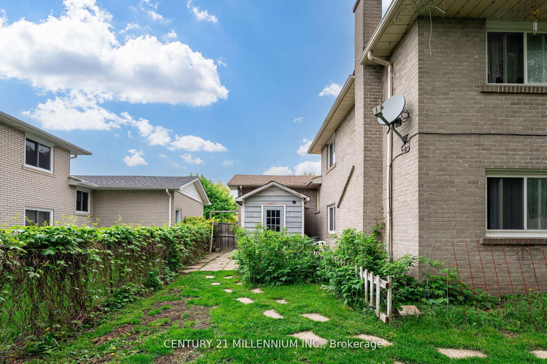 Photo 34 of 12 Parkend Avenue, Brampton, Brampton South — HOMEH