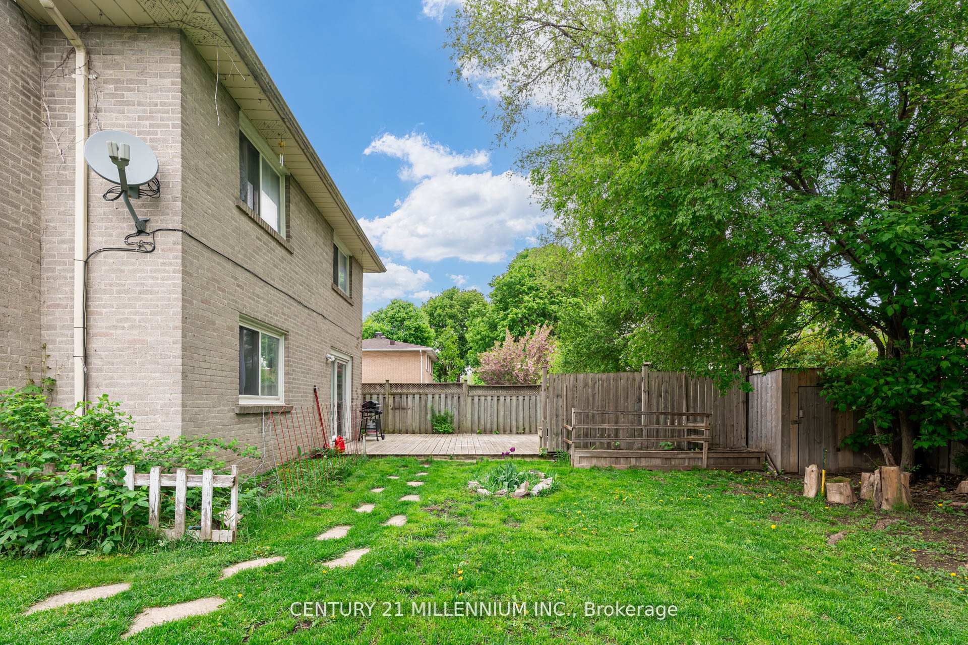 Photo 28 of 12 Parkend Avenue, Brampton, Brampton South — HOMEH
