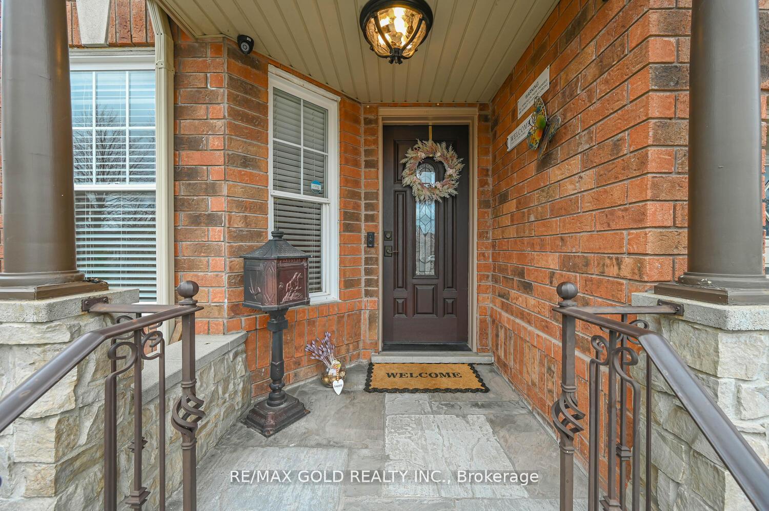 Photo 11 of 22 Sweetwood Circle, Brampton, Fletcher's Meadow — HOMEH