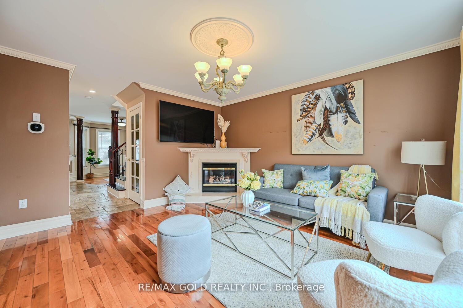 Photo 6 of 22 Sweetwood Circle, Brampton, Fletcher's Meadow — HOMEH