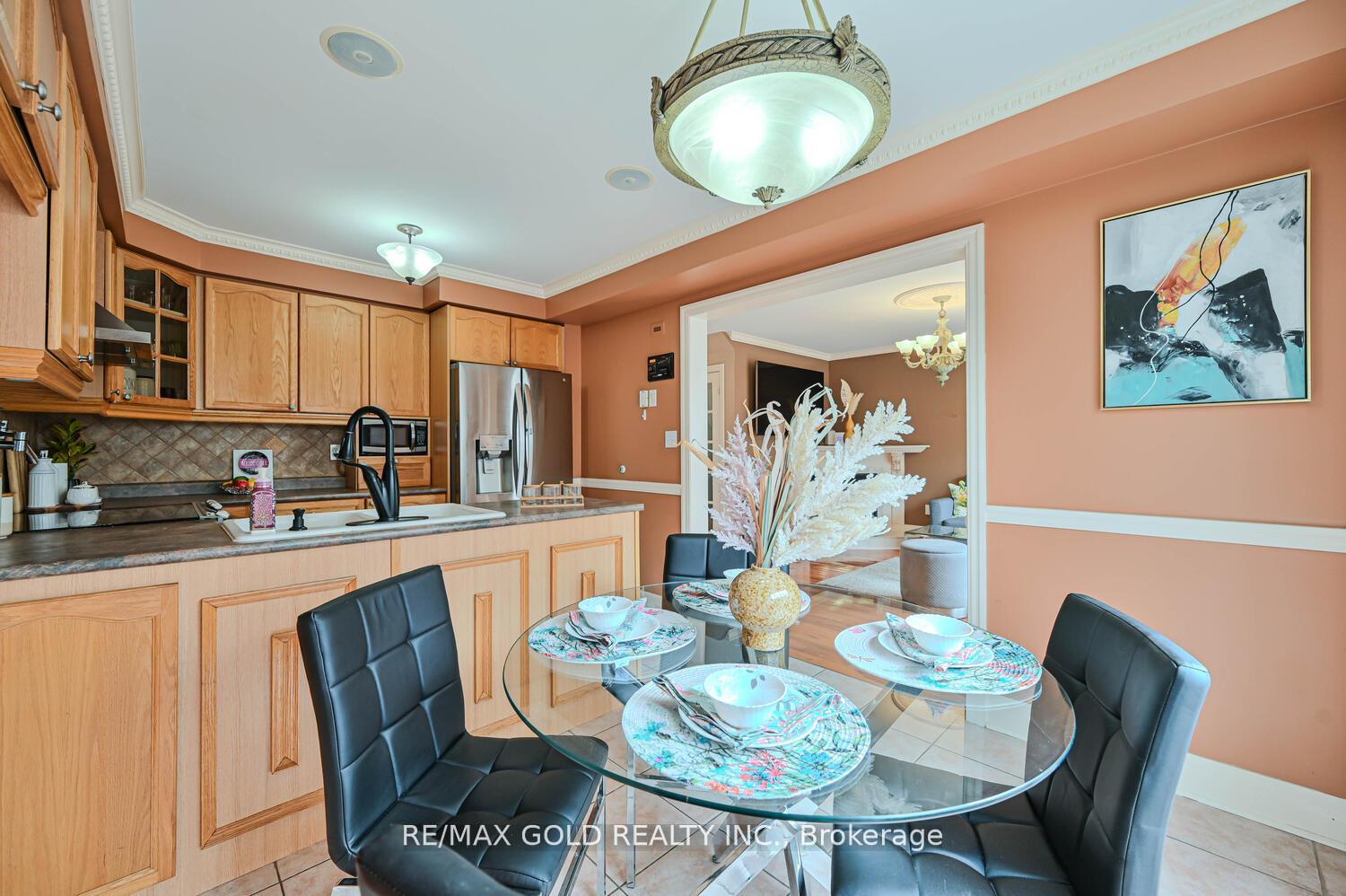 Photo 26 of 22 Sweetwood Circle, Brampton, Fletcher's Meadow — HOMEH