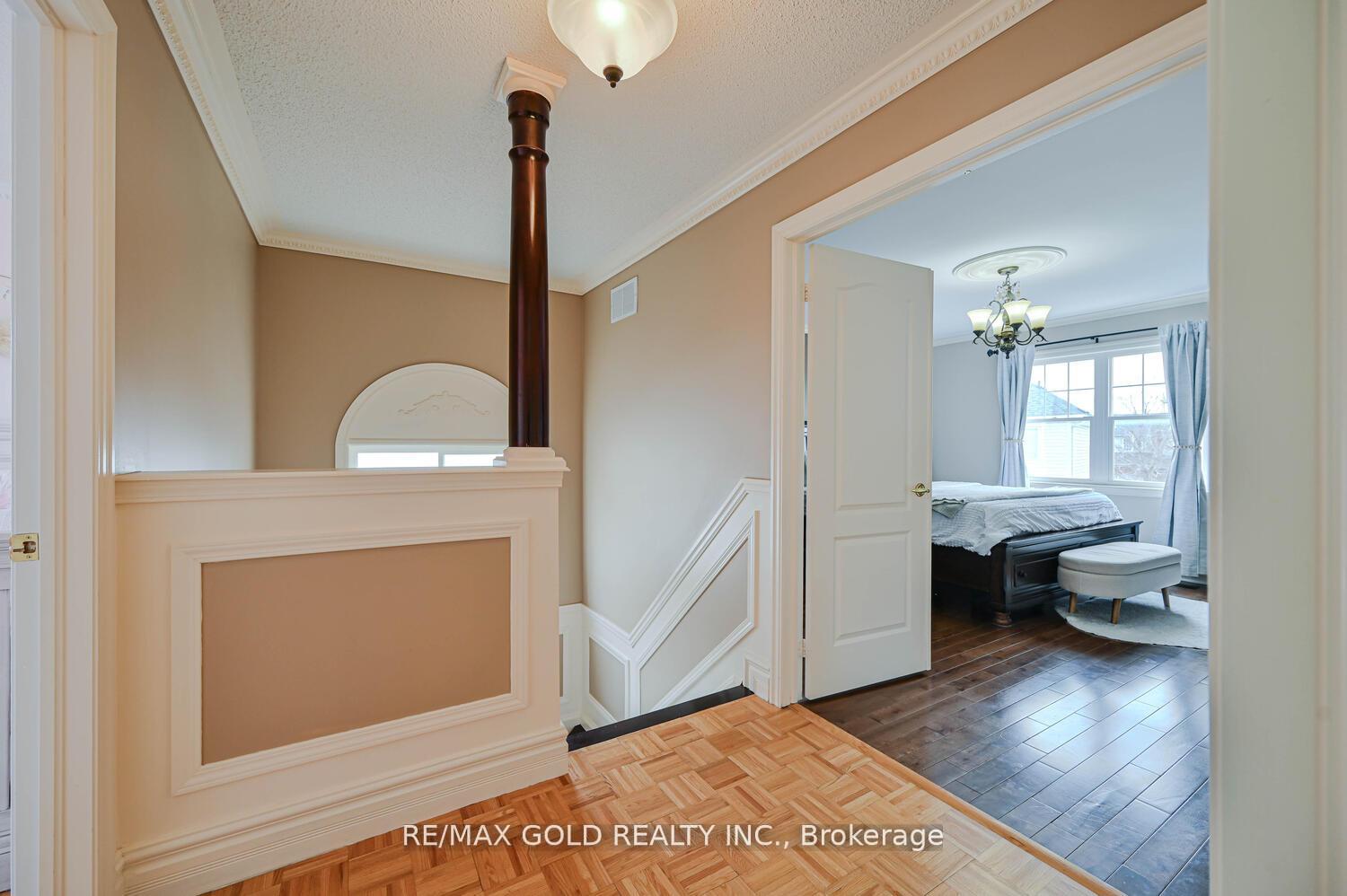 Photo 17 of 22 Sweetwood Circle, Brampton, Fletcher's Meadow — HOMEH