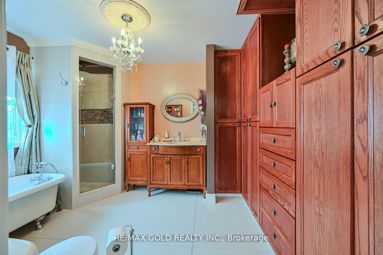Photo 21 of 22 Sweetwood Circle, Brampton, Fletcher's Meadow — HOMEH