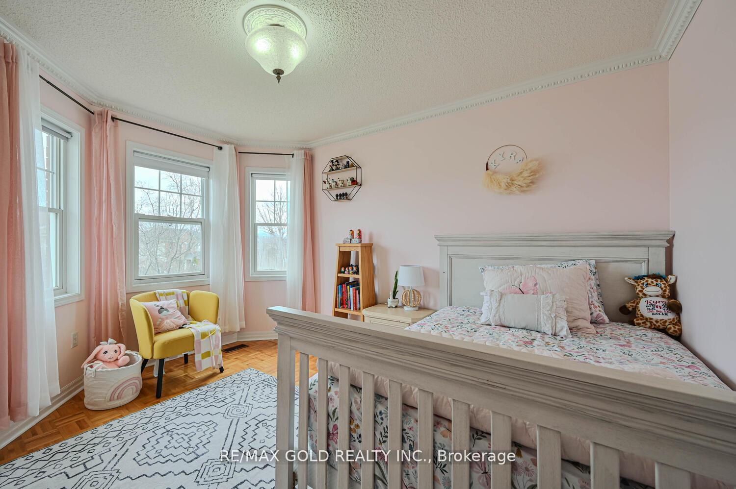 Photo 33 of 22 Sweetwood Circle, Brampton, Fletcher's Meadow — HOMEH