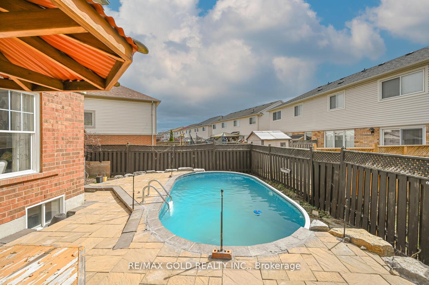 Photo 46 of 22 Sweetwood Circle, Brampton, Fletcher's Meadow — HOMEH