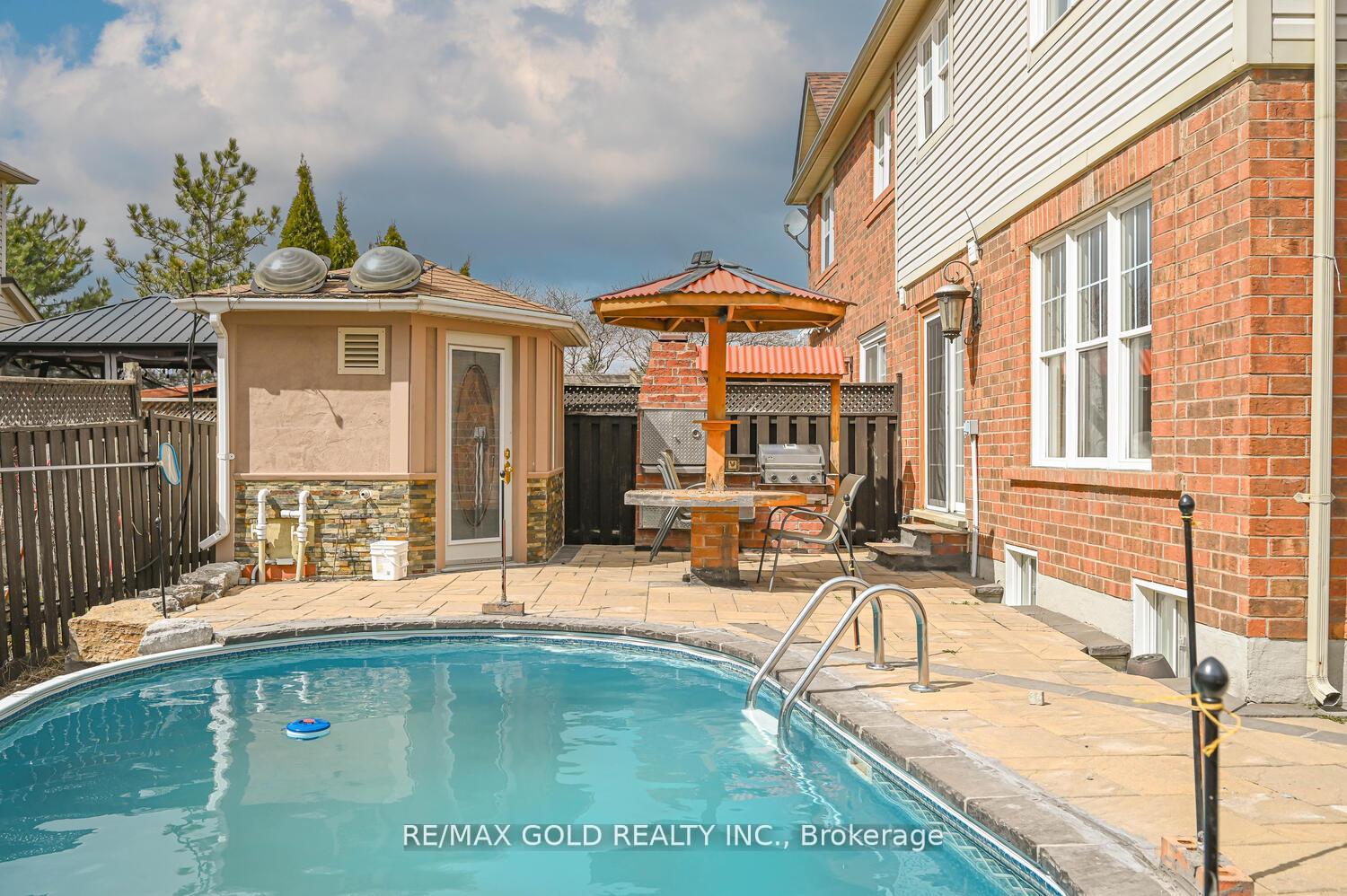Photo 49 of 22 Sweetwood Circle, Brampton, Fletcher's Meadow — HOMEH