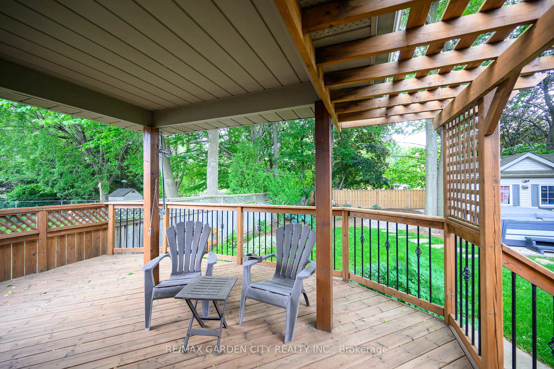 Photo 13 of 34 Timber Lane, St. Catharines, Lakeport — HOMEH