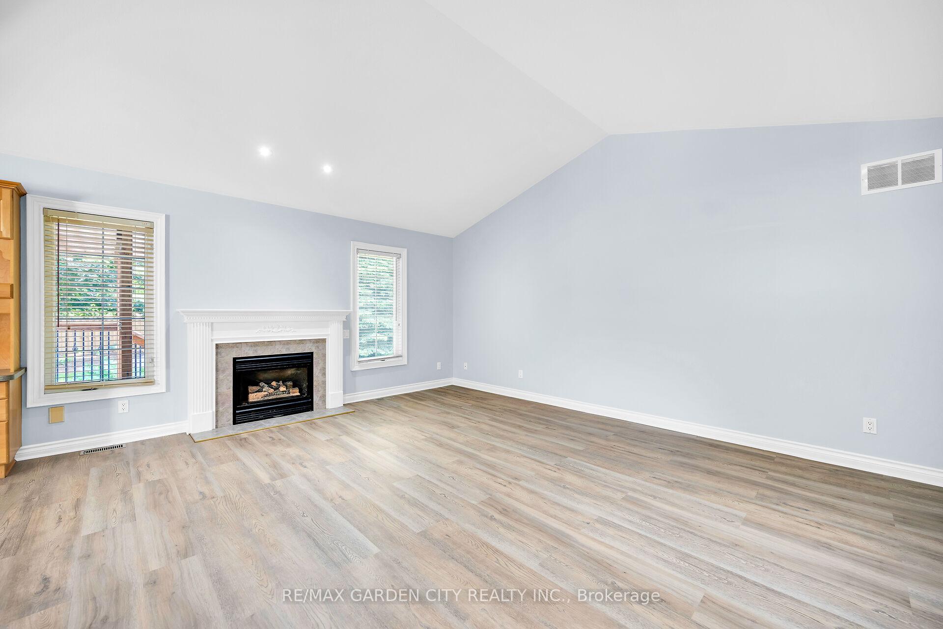 Photo 31 of 34 Timber Lane, St. Catharines, Lakeport — HOMEH